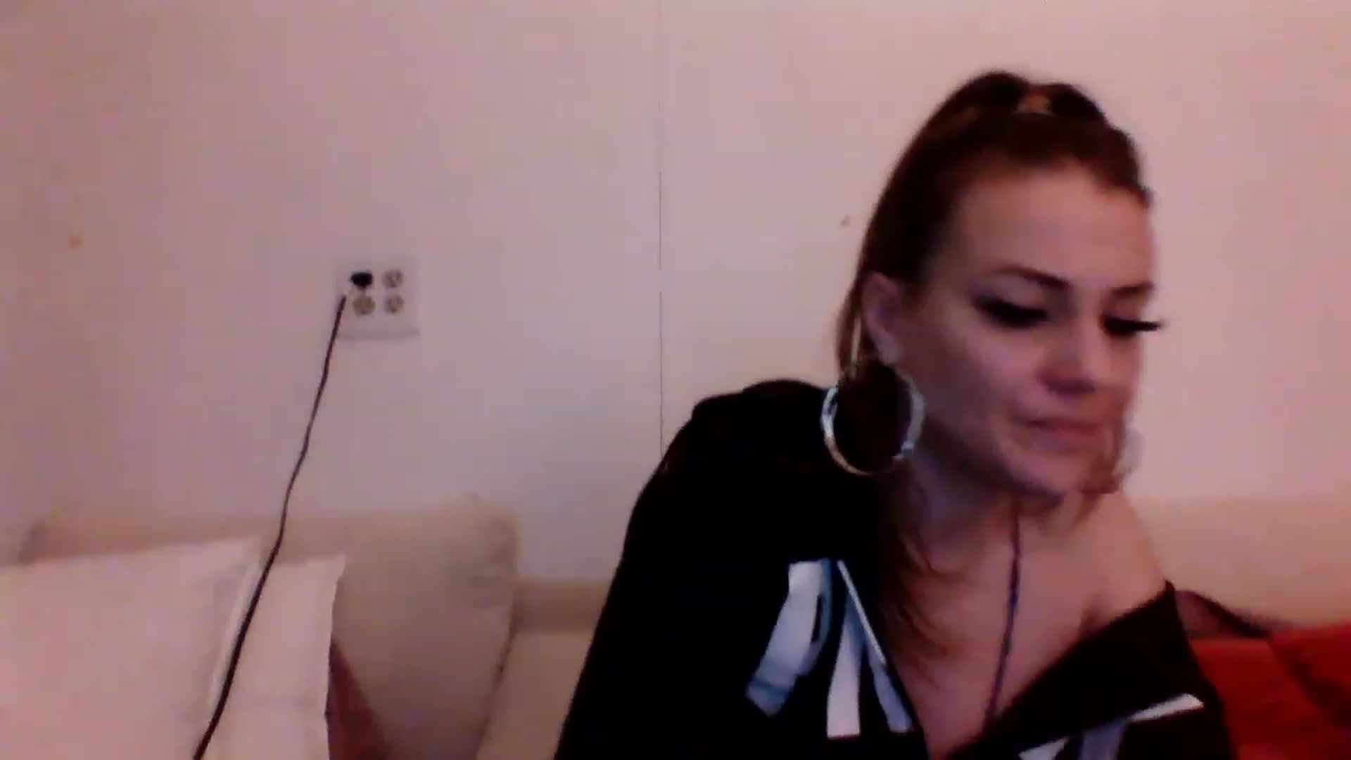 Gallery image thumbnail from WolfeinCA's myfreecams stream on, 02/11/2023, 06:10 image 20 of 20