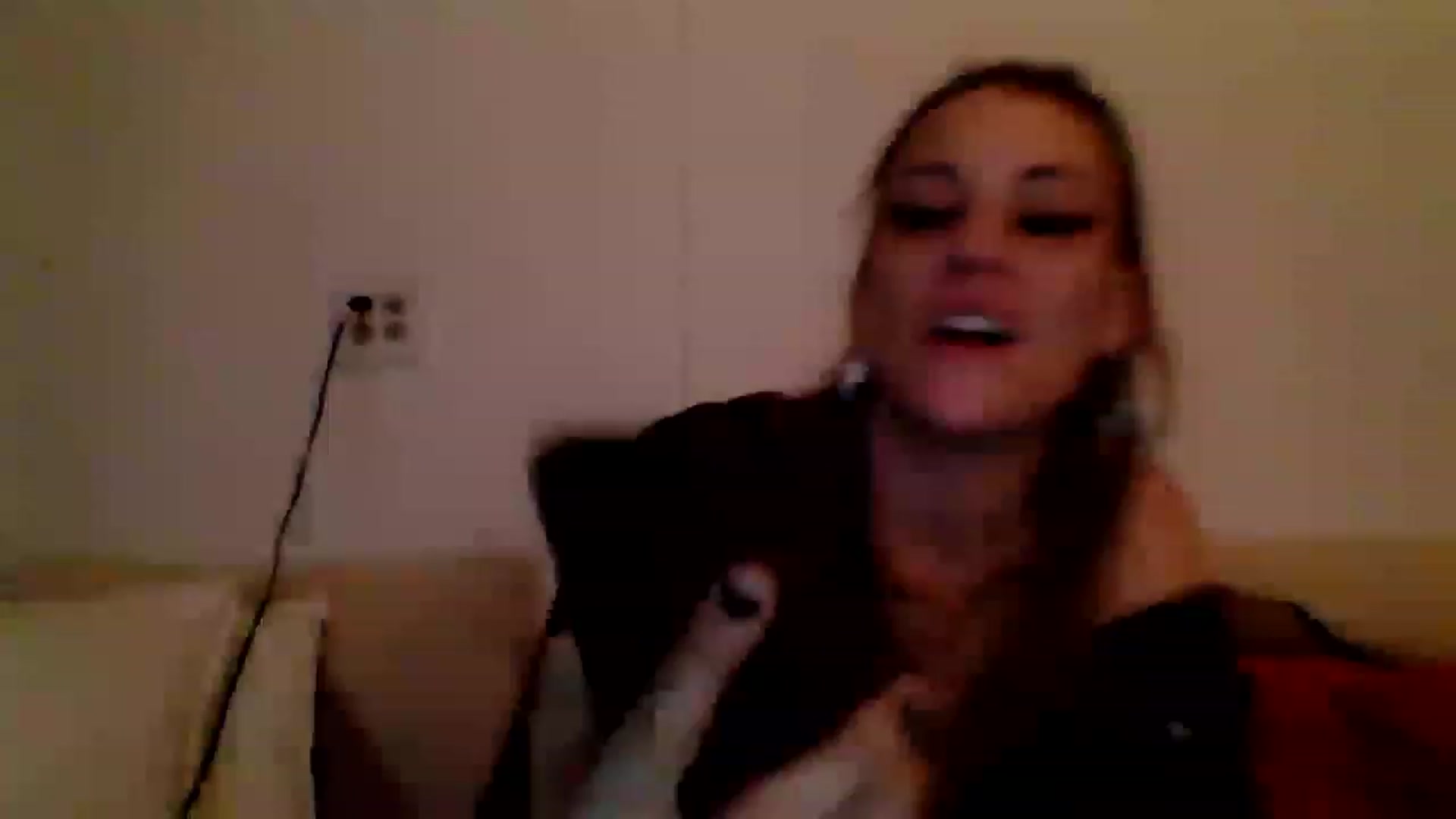 Gallery image thumbnail from WolfeinCA's myfreecams stream on, 02/11/2023, 06:10 image 3 of 20