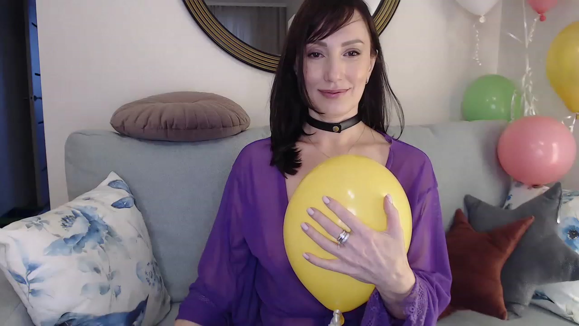 Gallery image thumbnail from Woman_Insight's myfreecams stream on, 11/29/2022, 08:39 image 18 of 20