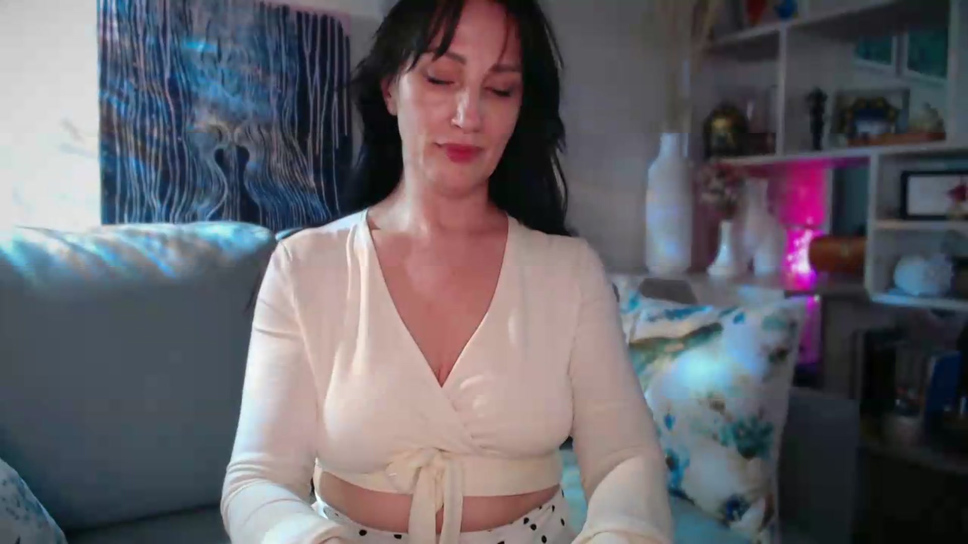 Gallery image thumbnail from Woman_Insight's myfreecams stream on, 06/13/2026, 13:03 image 12 of 20
