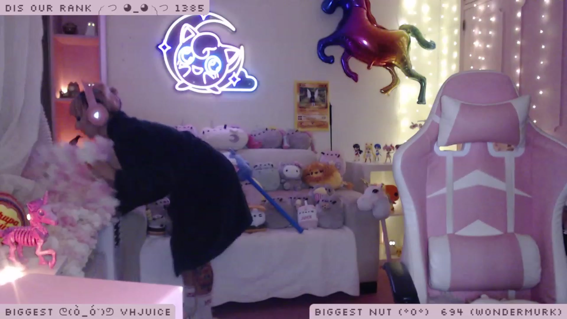 Gallery image thumbnail from WonderAna's myfreecams stream on, 11/17/2022, 02:40 image 16 of 20