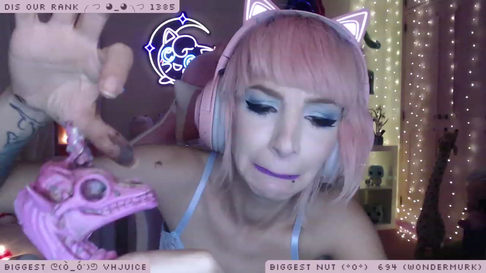 Gallery image thumbnail from WonderAna's myfreecams stream on, 11/17/2022, 02:37 image 11 of 20