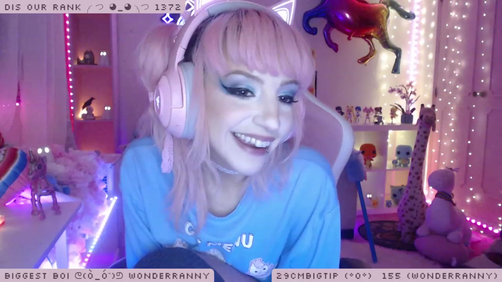 Gallery image thumbnail from WonderAna's myfreecams stream on, 11/23/2022, 24:06 image 16 of 20