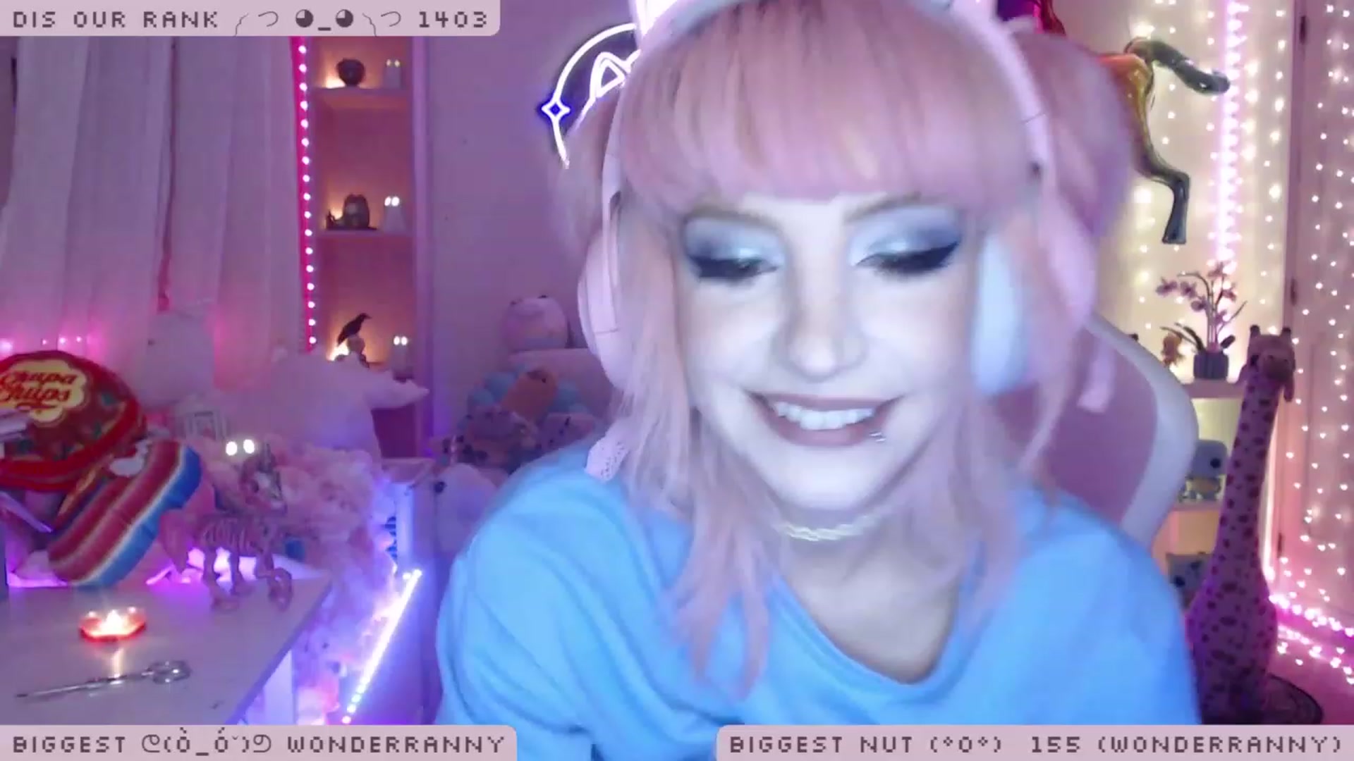 Gallery image thumbnail from WonderAna's myfreecams stream on, 11/23/2022, 24:06 image 1 of 20