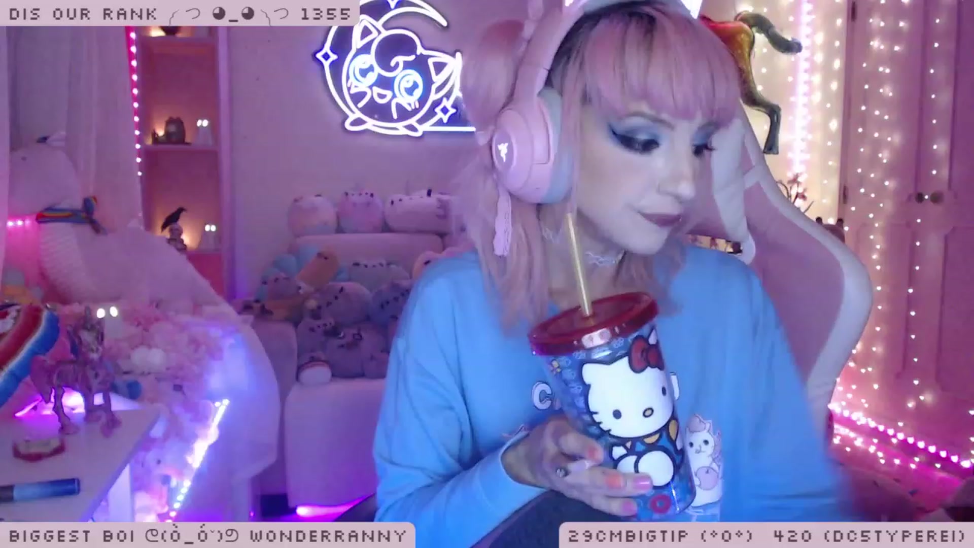 Gallery image thumbnail from WonderAna's myfreecams stream on, 11/23/2022, 24:06 image 20 of 20