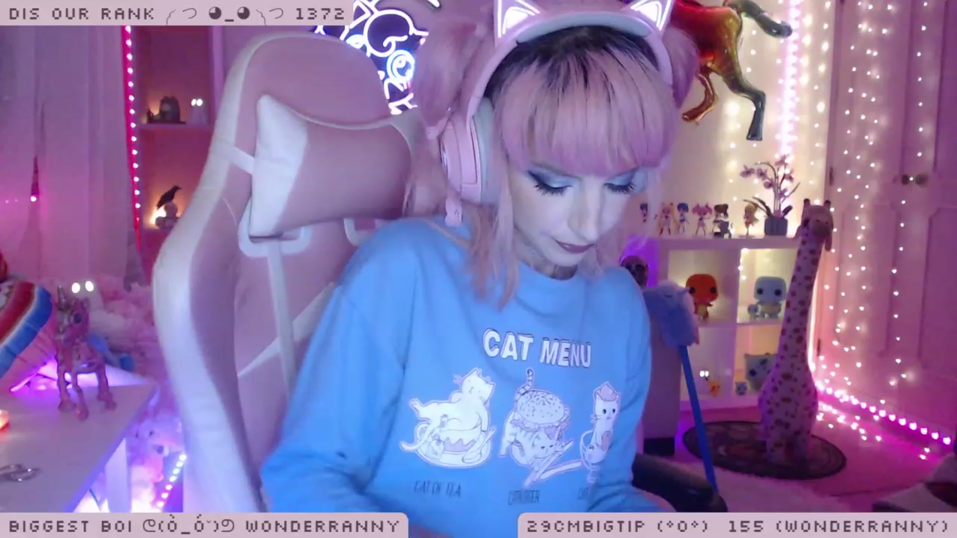 Gallery image thumbnail from WonderAna's myfreecams stream on, 11/23/2022, 24:06 image 15 of 20
