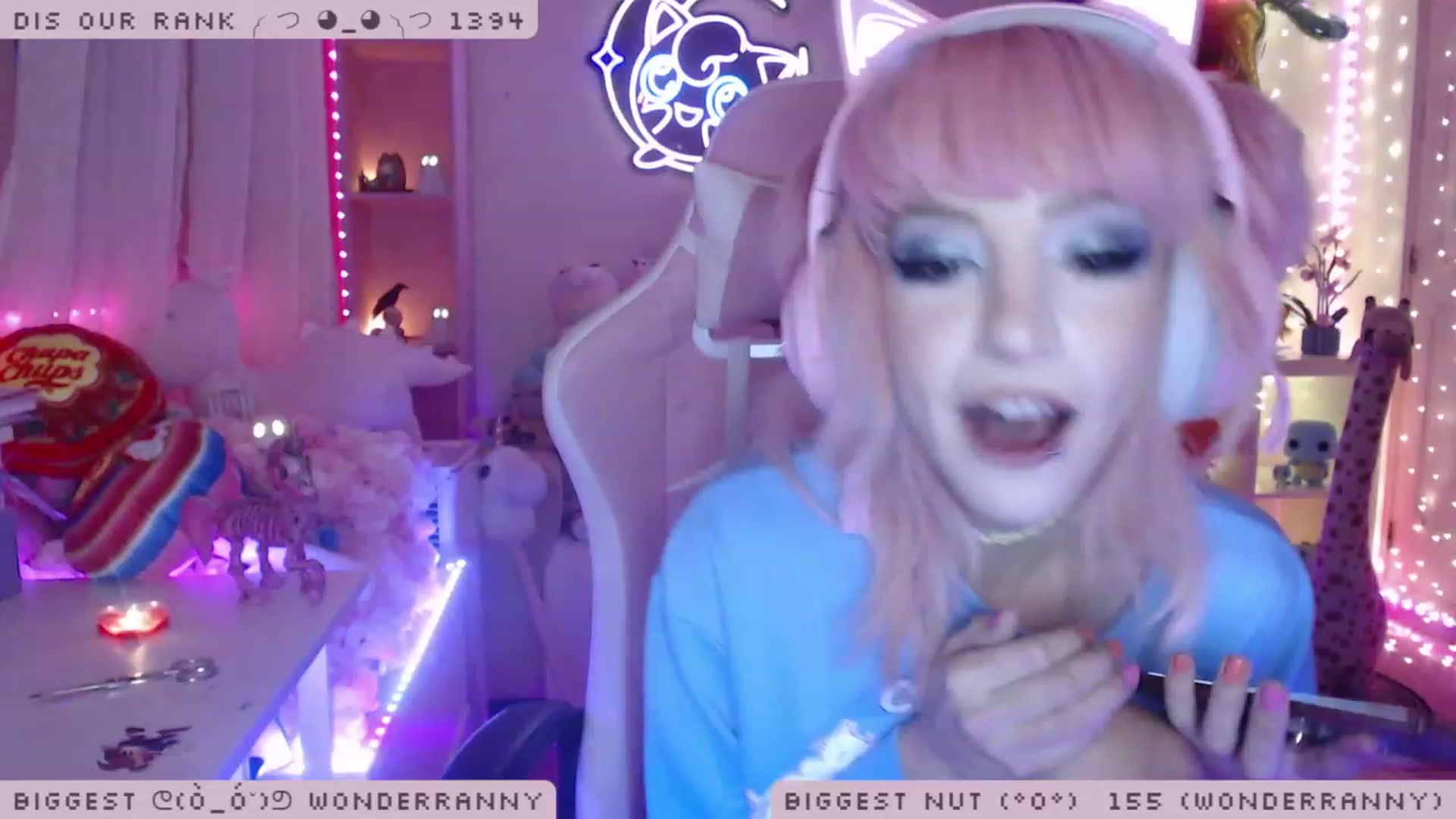 Gallery image thumbnail from WonderAna's myfreecams stream on, 11/23/2022, 24:06 image 3 of 20