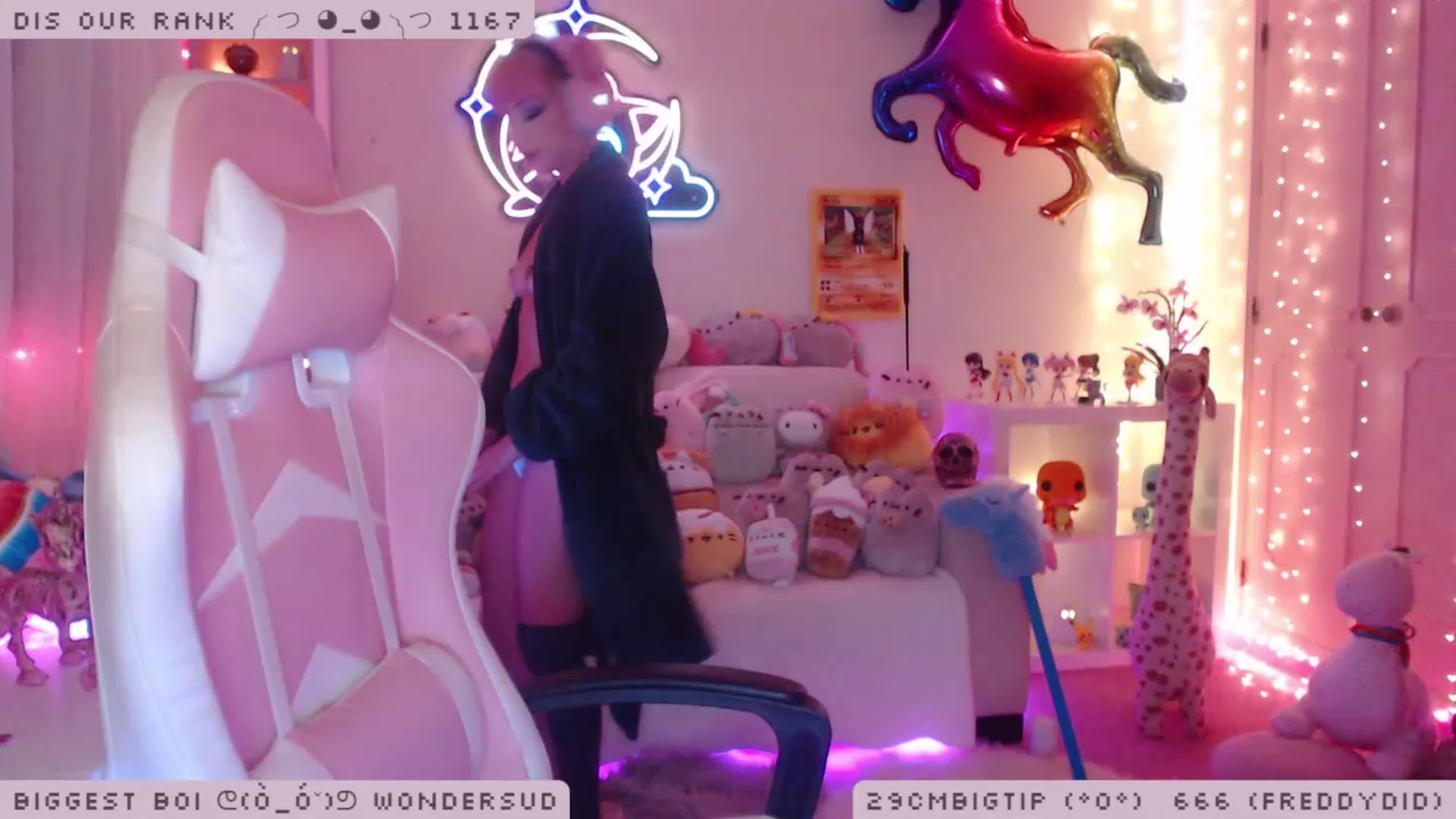 Gallery image thumbnail from WonderAna's myfreecams stream on, 11/23/2022, 02:11 image 19 of 20