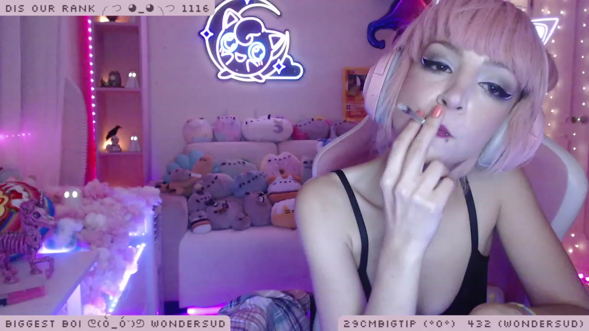 Gallery image thumbnail from WonderAna's myfreecams stream on, 11/25/2022, 24:43 image 16 of 20