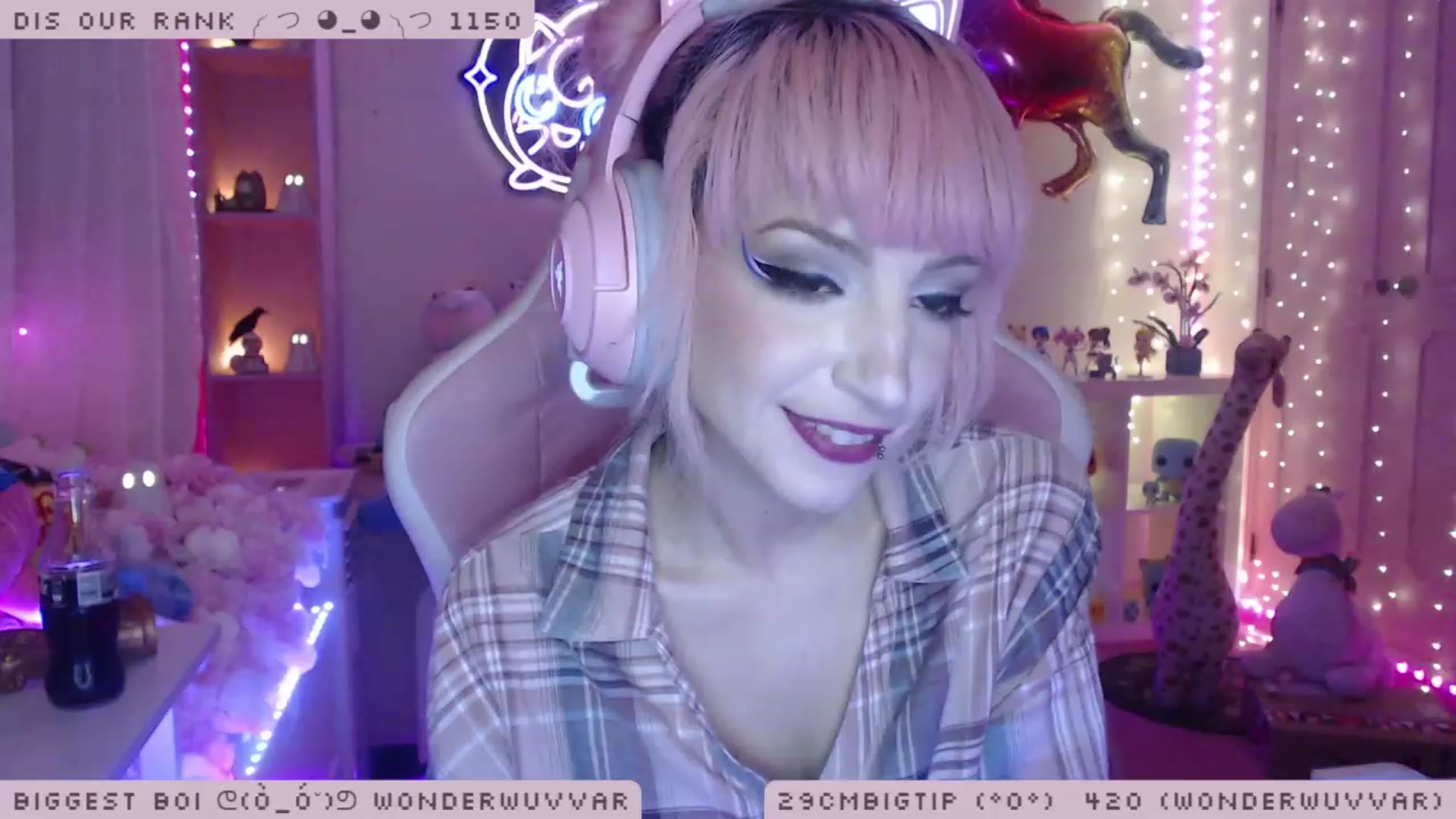 Gallery image thumbnail from WonderAna's myfreecams stream on, 11/25/2022, 02:19 image 2 of 20