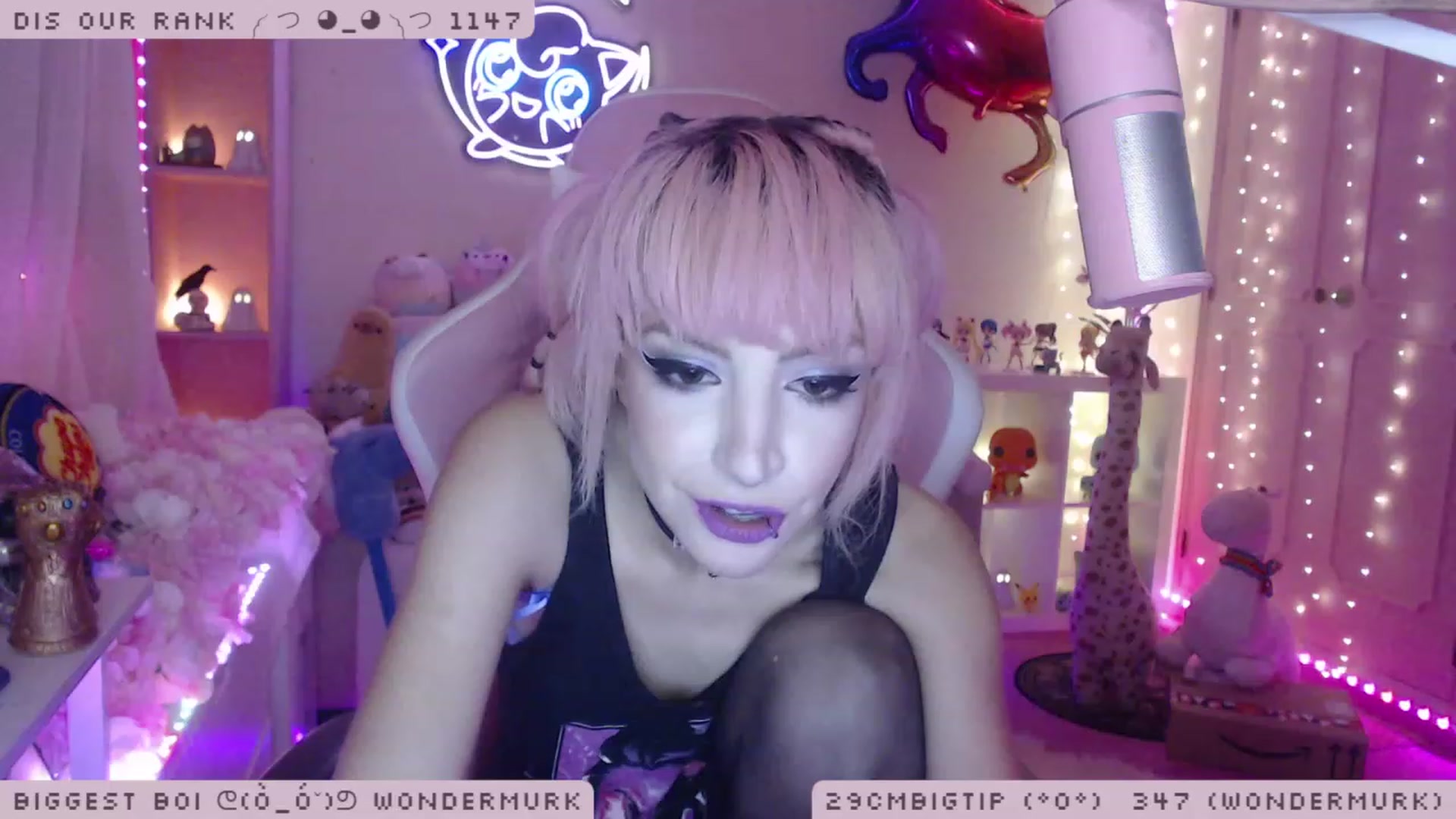 Gallery image thumbnail from WonderAna's myfreecams stream on, 11/27/2022, 24:37 image 17 of 20