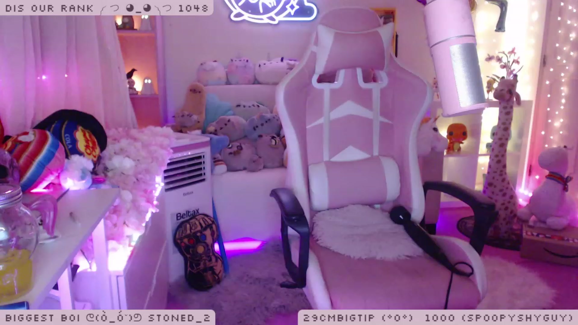 Gallery image thumbnail from WonderAna's myfreecams stream on, 11/27/2022, 02:49 image 3 of 20