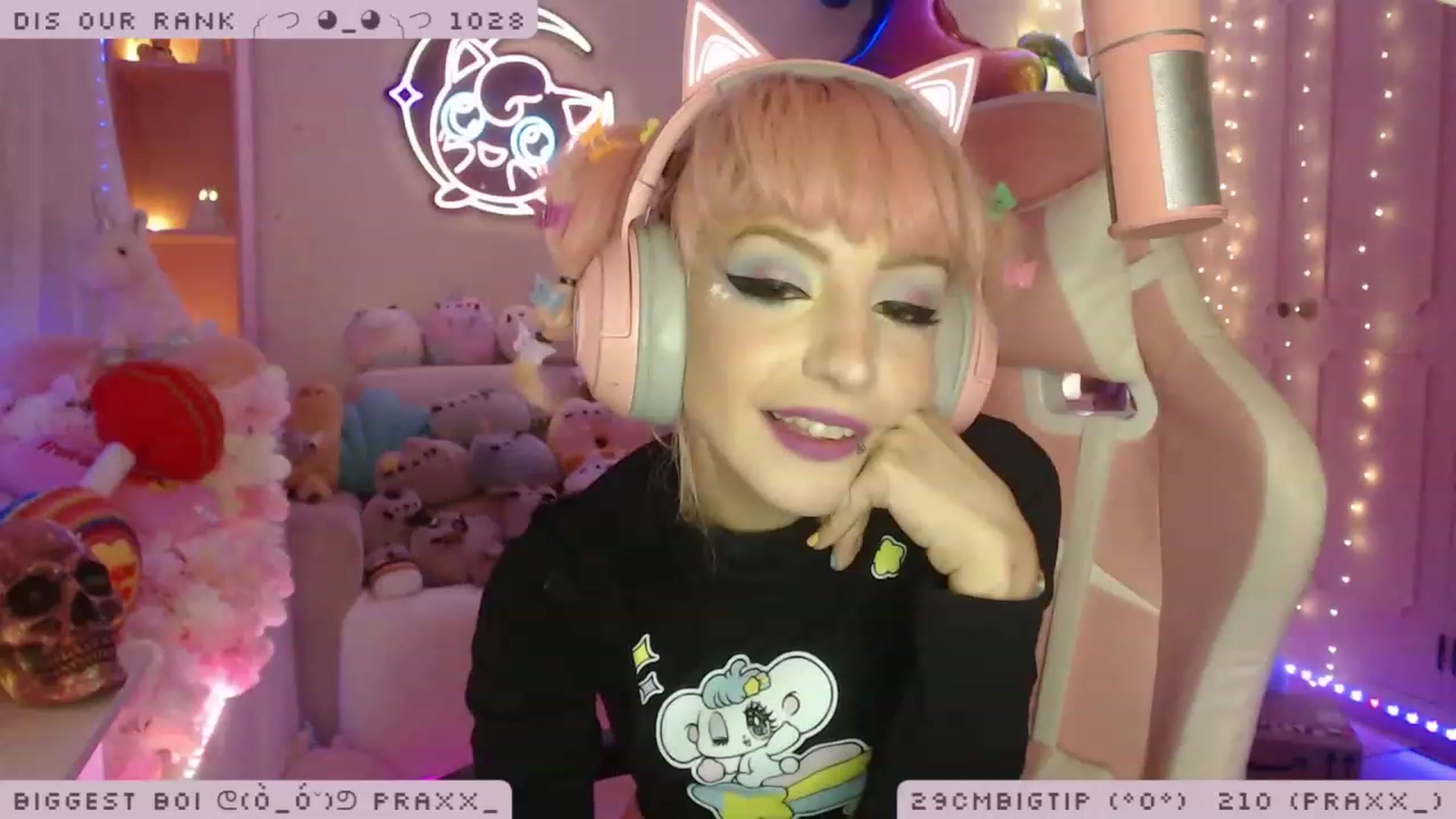 Gallery image thumbnail from WonderAna's myfreecams stream on, 11/28/2022, 02:42 image 10 of 20