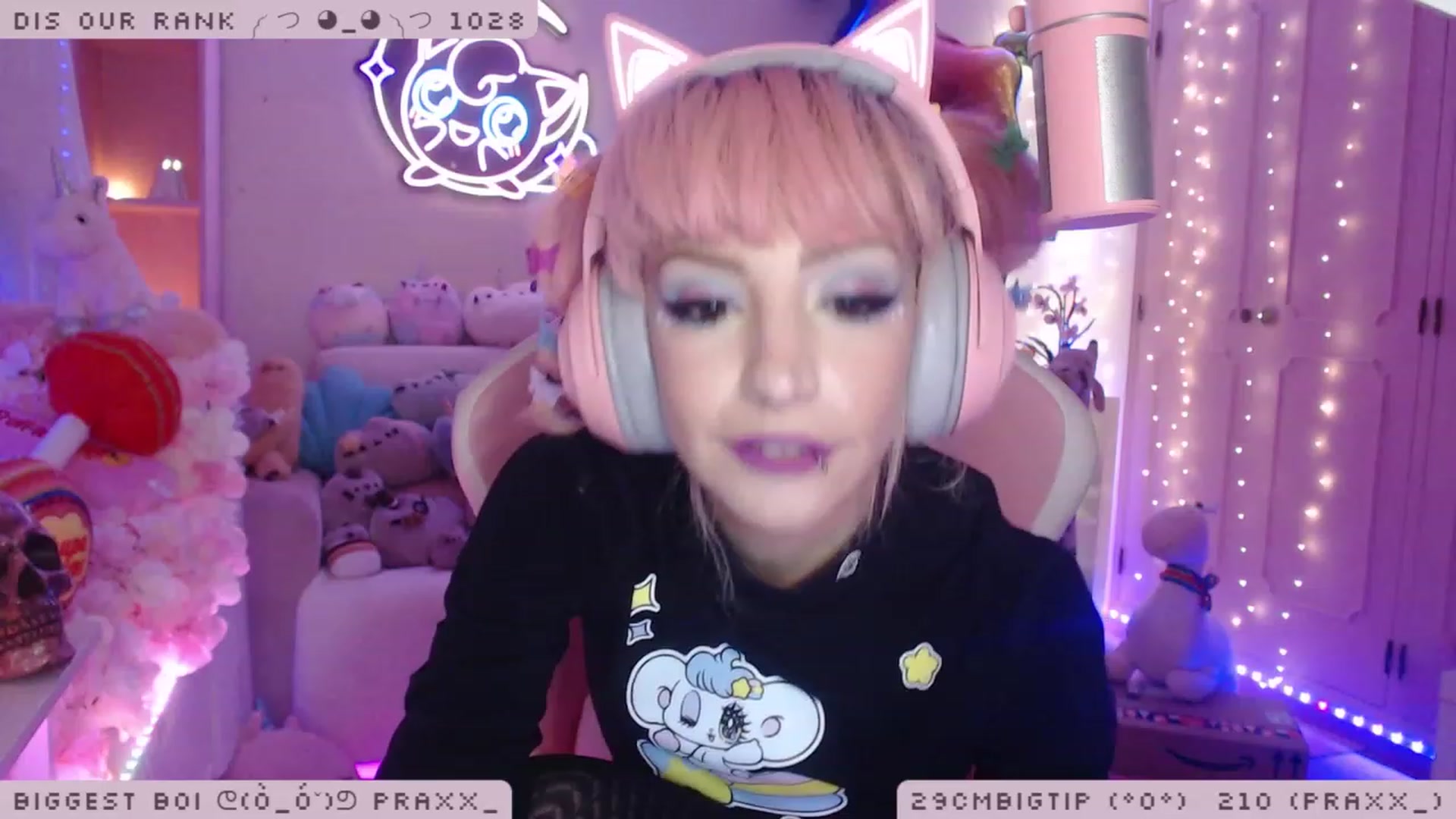 Gallery image thumbnail from WonderAna's myfreecams stream on, 11/28/2022, 02:42 image 15 of 20