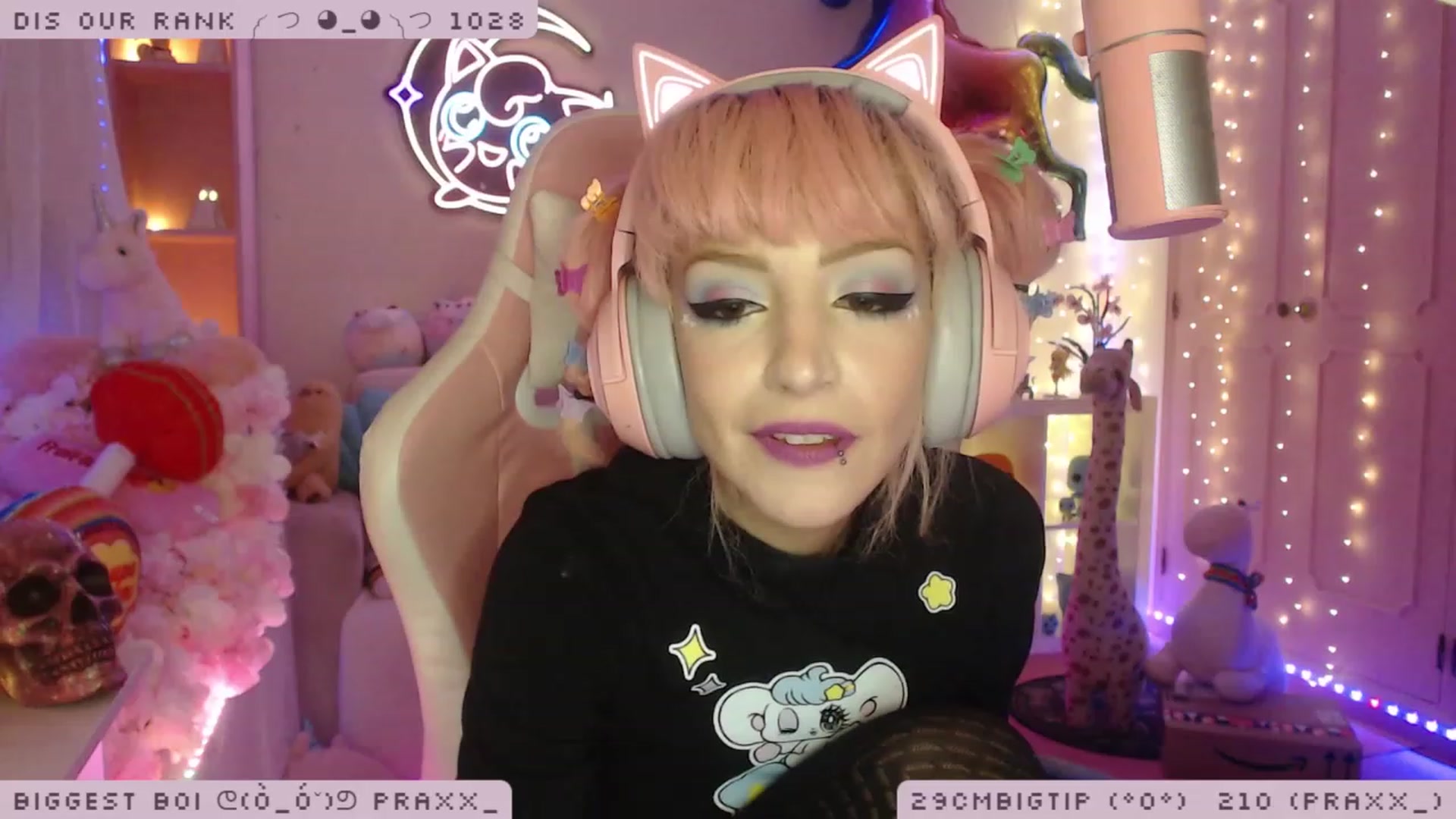 Gallery image thumbnail from WonderAna's myfreecams stream on, 11/28/2022, 02:42 image 8 of 20