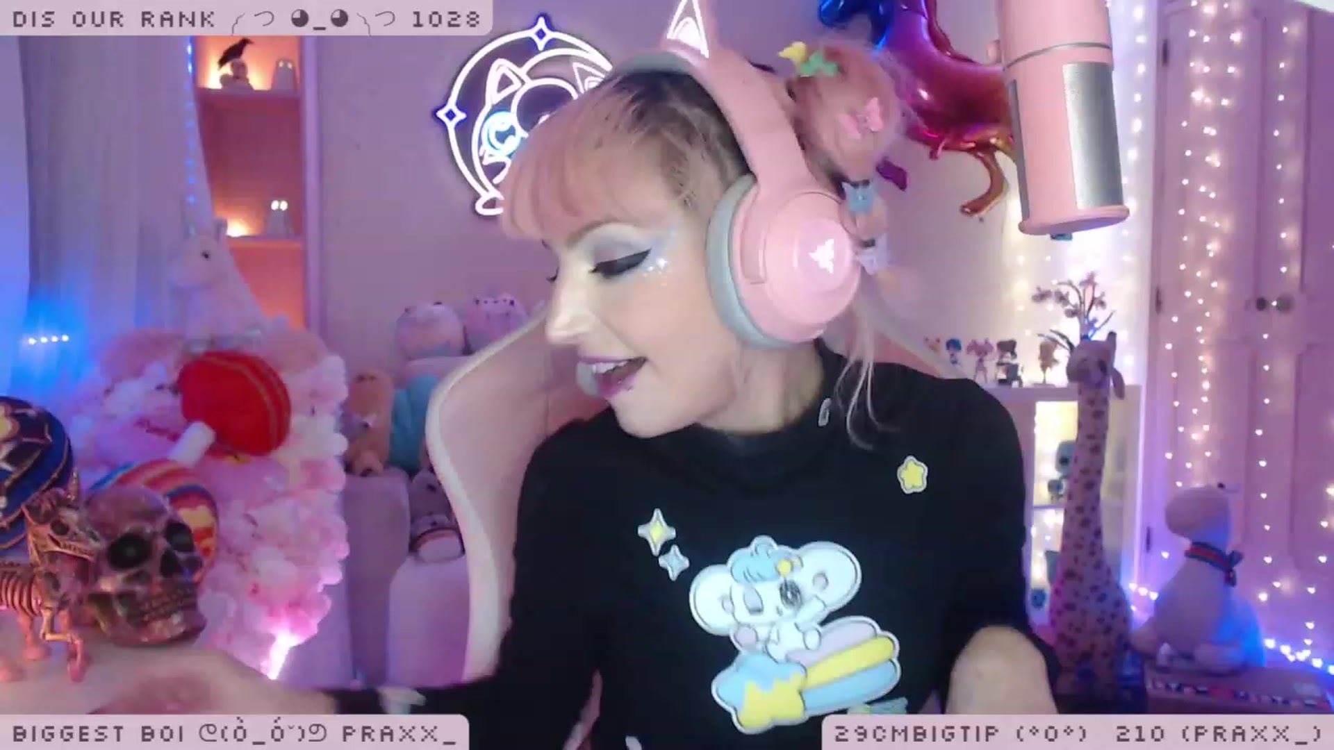 Gallery image thumbnail from WonderAna's myfreecams stream on, 11/28/2022, 02:42 image 18 of 20
