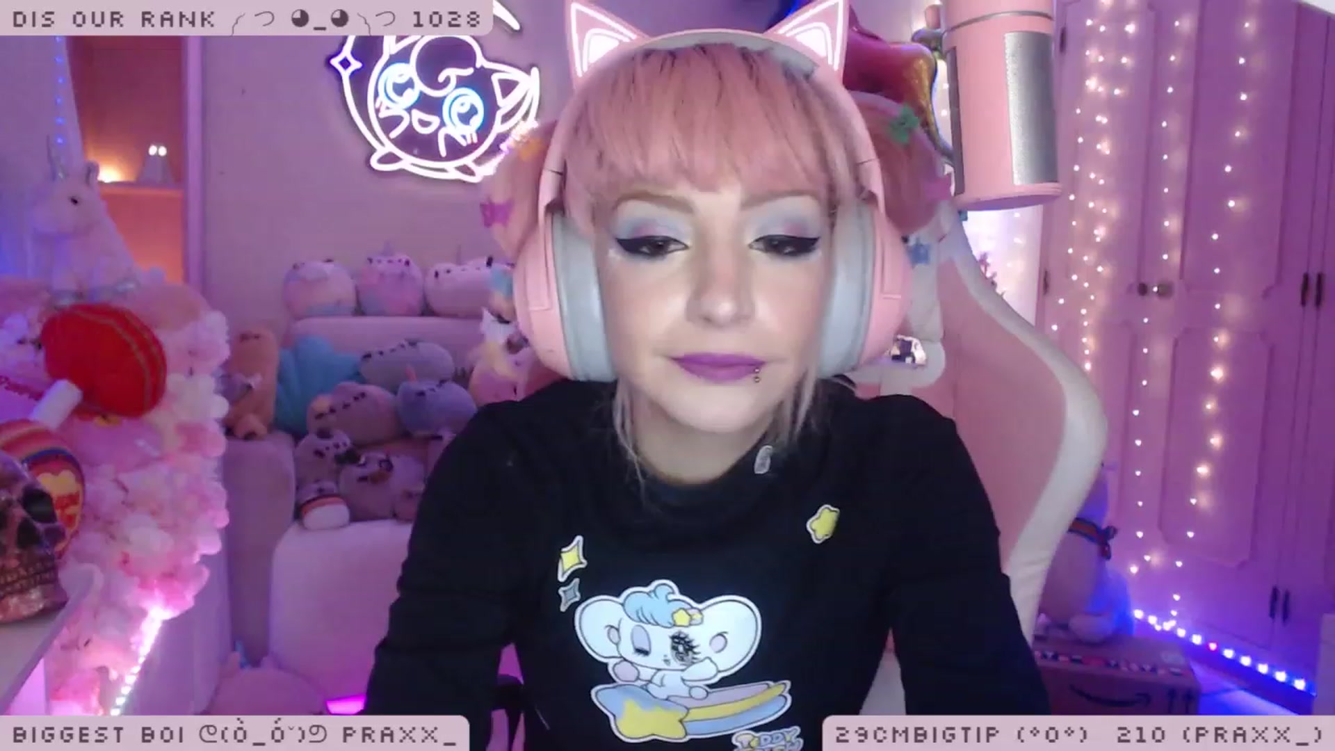 Gallery image thumbnail from WonderAna's myfreecams stream on, 11/28/2022, 02:42 image 16 of 20