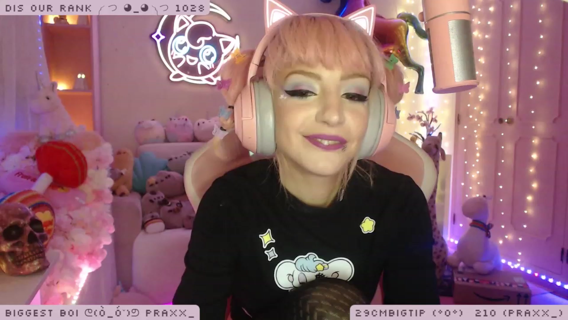Gallery image thumbnail from WonderAna's myfreecams stream on, 11/28/2022, 02:42 image 7 of 20