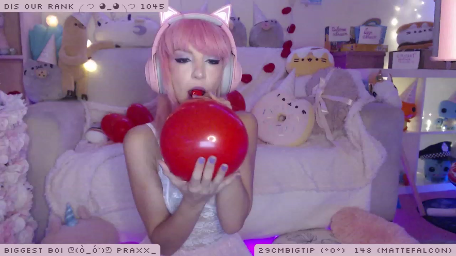 Gallery image thumbnail from WonderAna's myfreecams stream on, 12/02/2022, 01:19 image 8 of 20