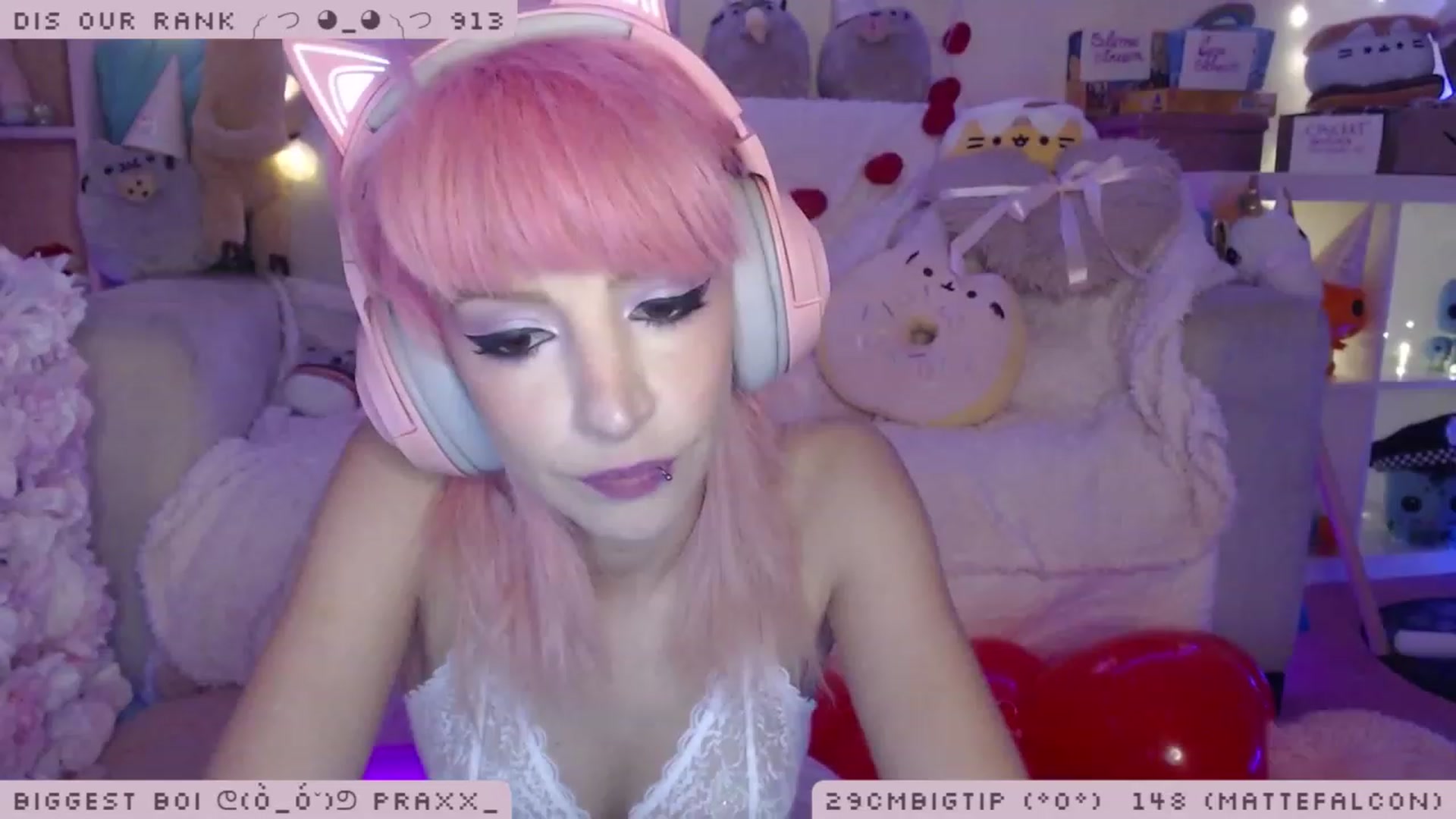 Gallery image thumbnail from WonderAna's myfreecams stream on, 12/02/2022, 01:19 image 16 of 20