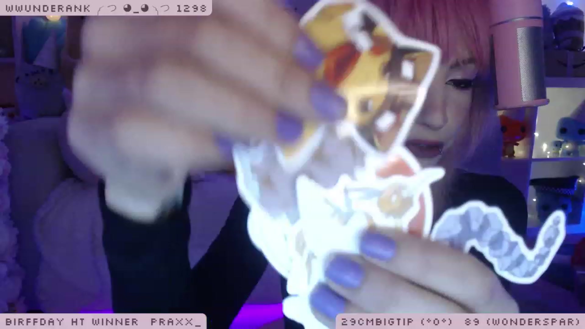 Gallery image thumbnail from WonderAna's myfreecams stream on, 12/03/2022, 24:09 image 9 of 20