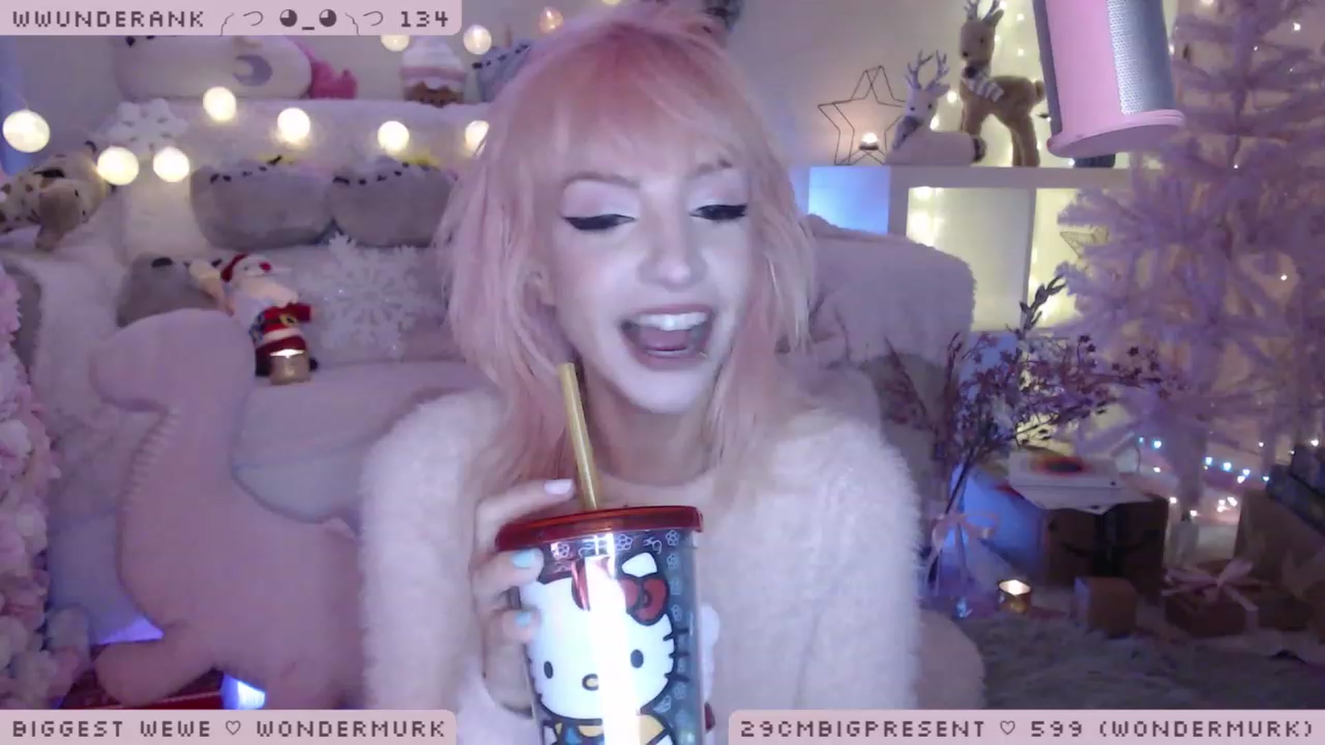 Gallery image thumbnail from WonderAna's myfreecams stream on, 12/15/2022, 02:42 image 9 of 20