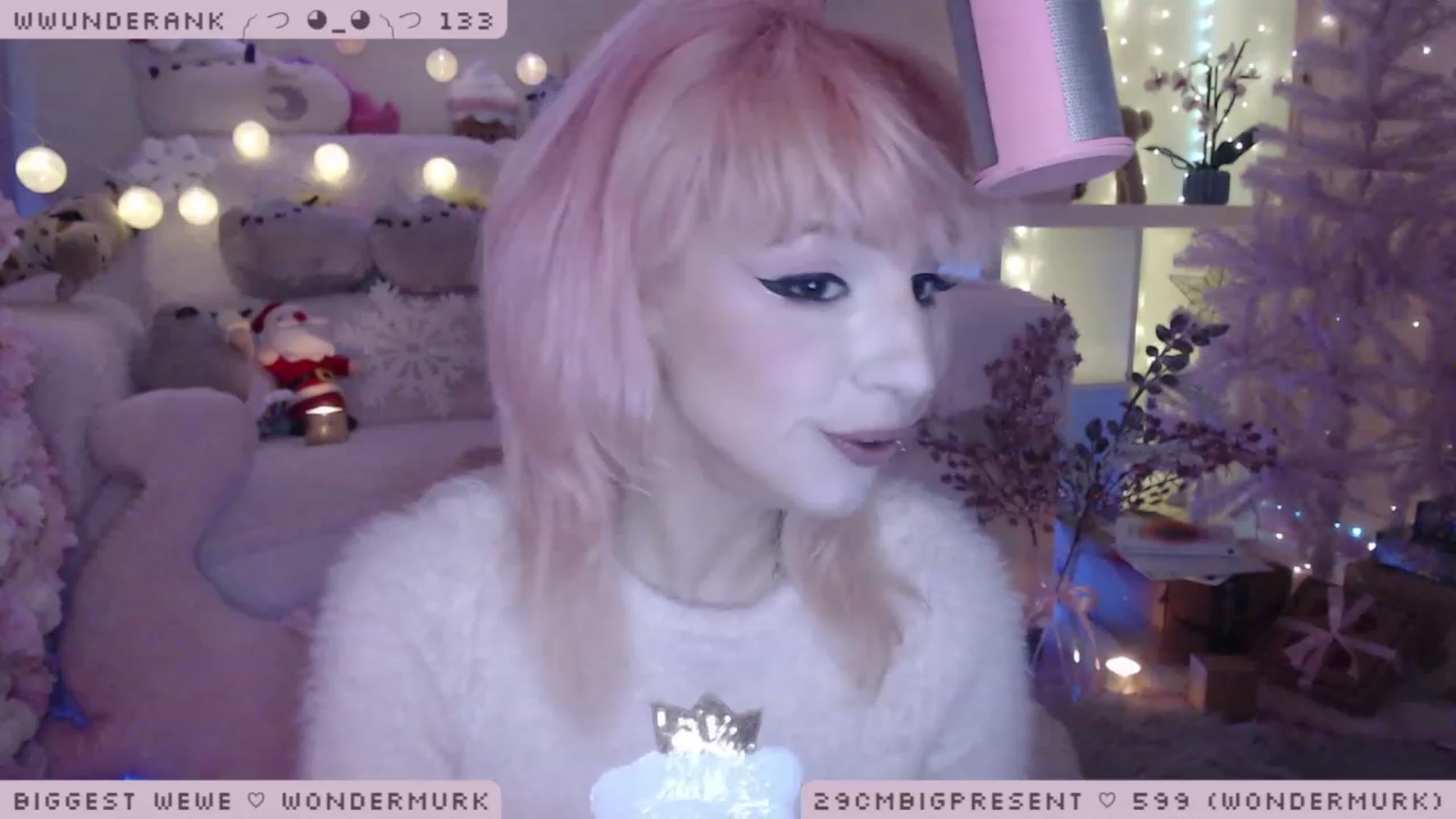 Gallery image thumbnail from WonderAna's myfreecams stream on, 12/15/2022, 02:42 image 2 of 20