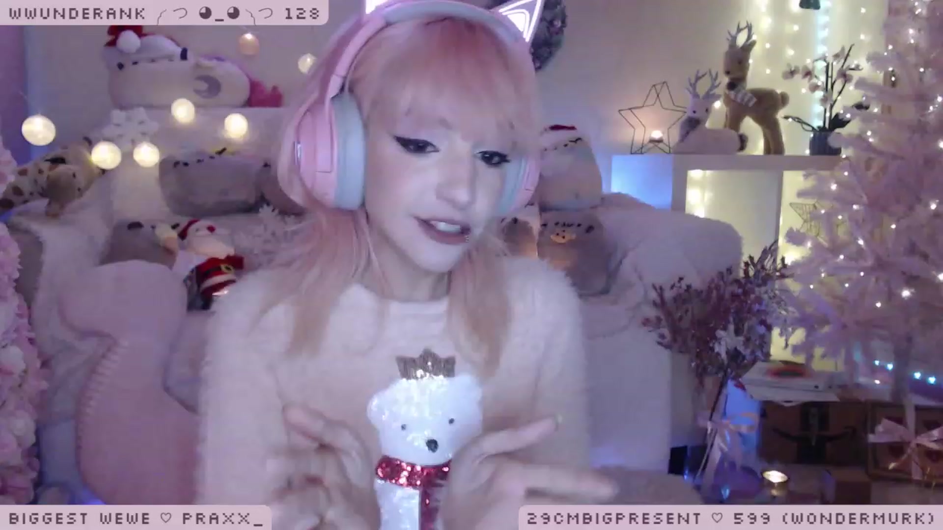 Gallery image thumbnail from WonderAna's myfreecams stream on, 12/15/2022, 03:23 image 2 of 20