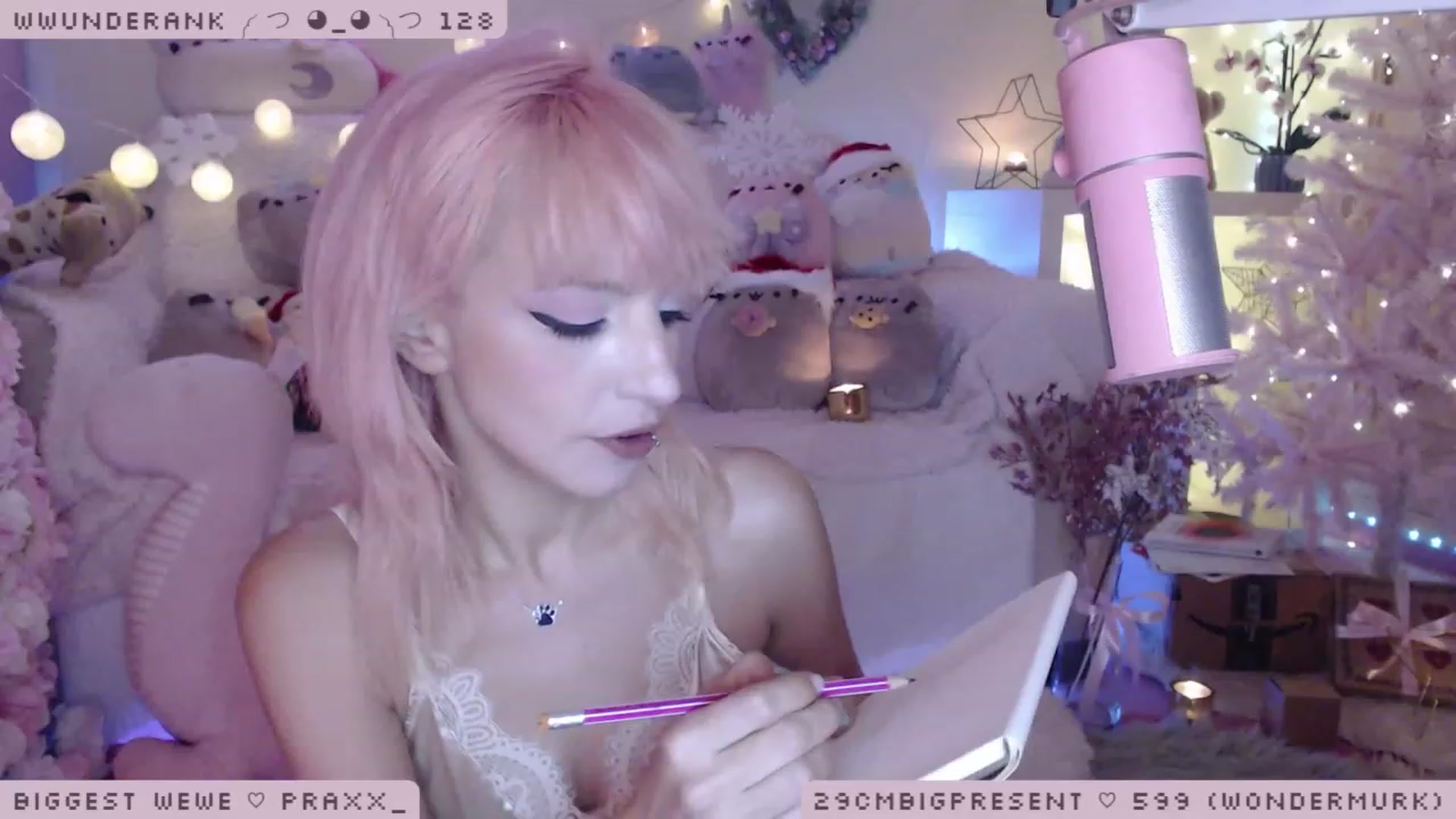 Gallery image thumbnail from WonderAna's myfreecams stream on, 12/15/2022, 03:23 image 10 of 20