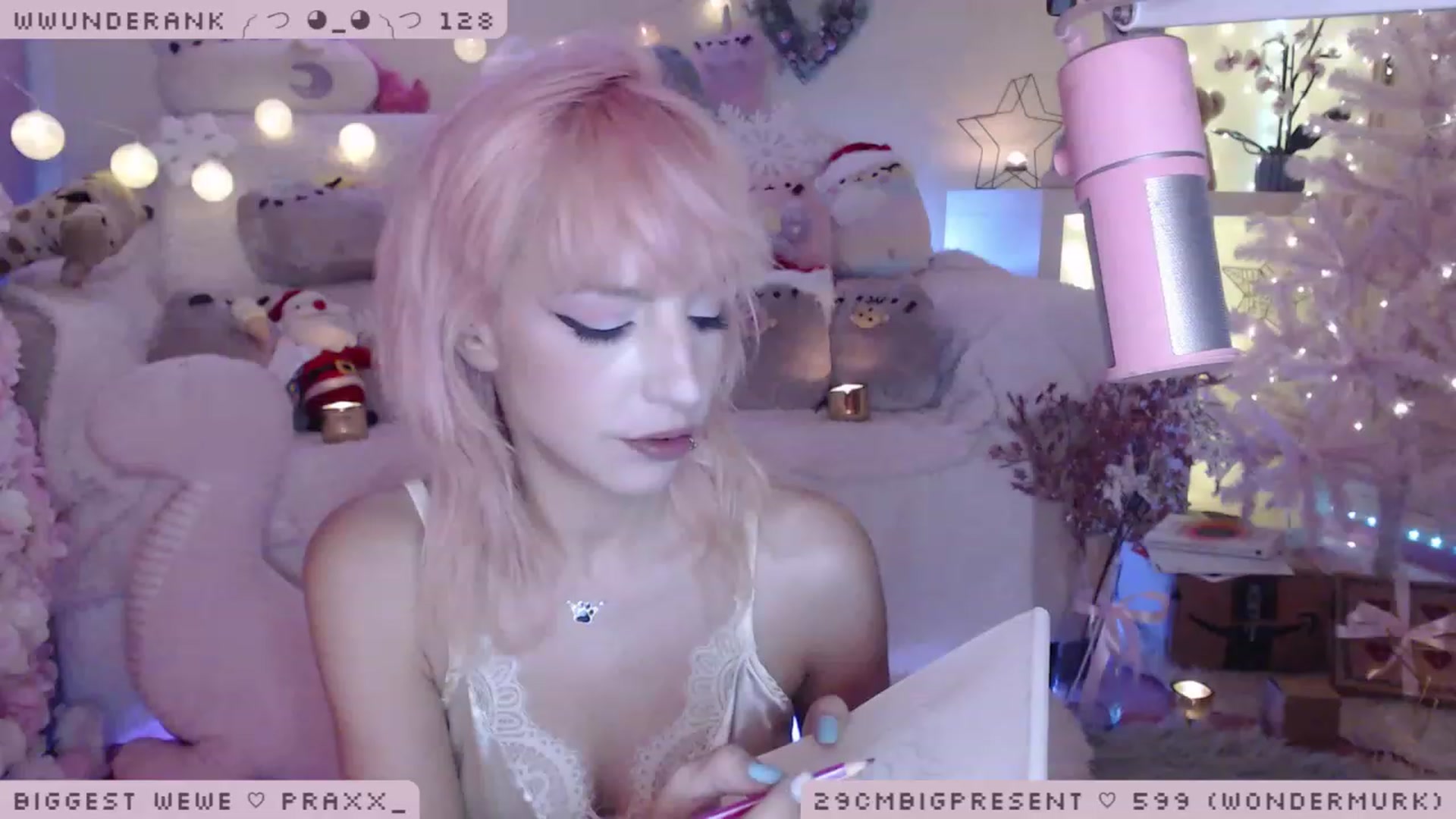 Gallery image thumbnail from WonderAna's myfreecams stream on, 12/15/2022, 03:23 image 11 of 20