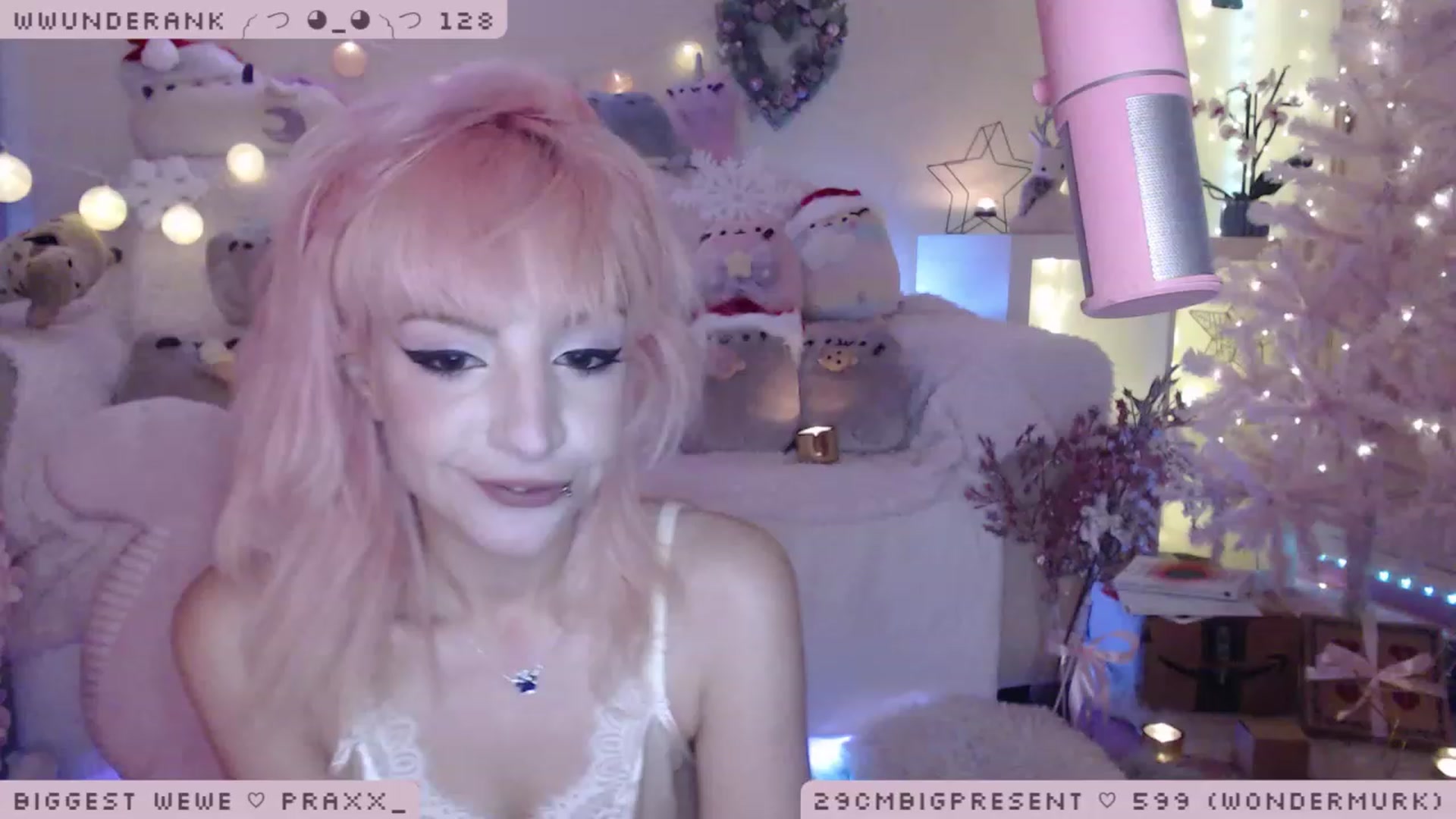 Gallery image thumbnail from WonderAna's myfreecams stream on, 12/15/2022, 03:23 image 18 of 20