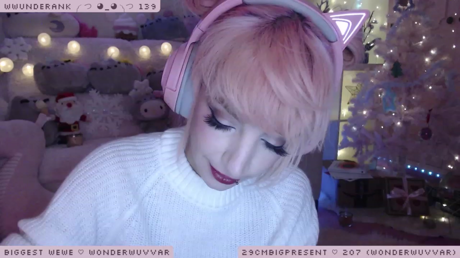 Gallery image thumbnail from WonderAna's myfreecams stream on, 12/15/2022, 22:40 image 1 of 20