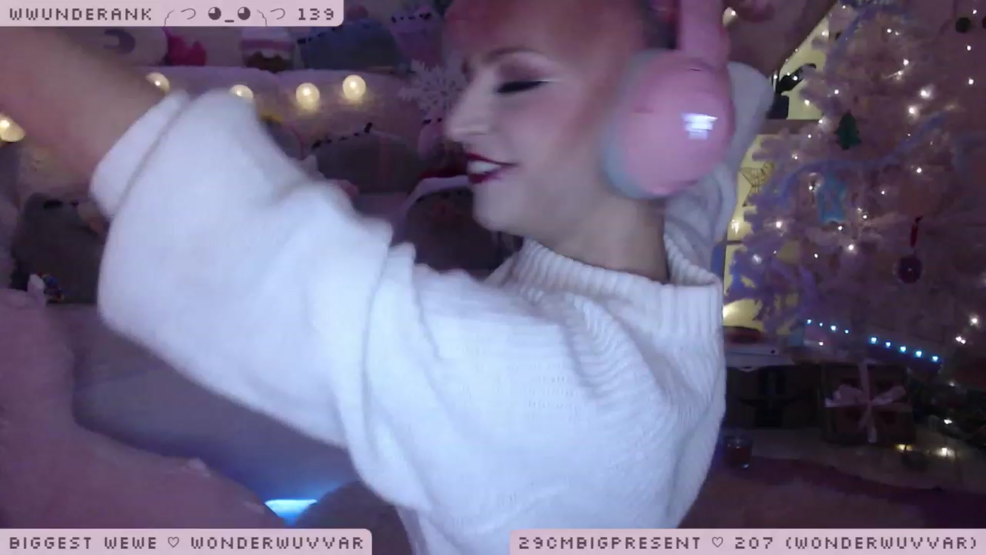 Gallery image thumbnail from WonderAna's myfreecams stream on, 12/15/2022, 22:40 image 9 of 20