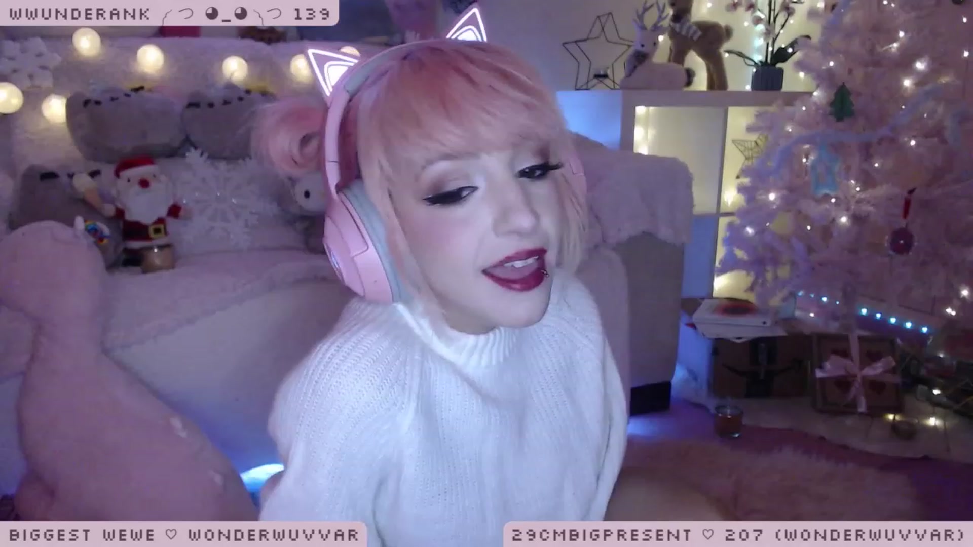 Gallery image thumbnail from WonderAna's myfreecams stream on, 12/15/2022, 22:40 image 18 of 20