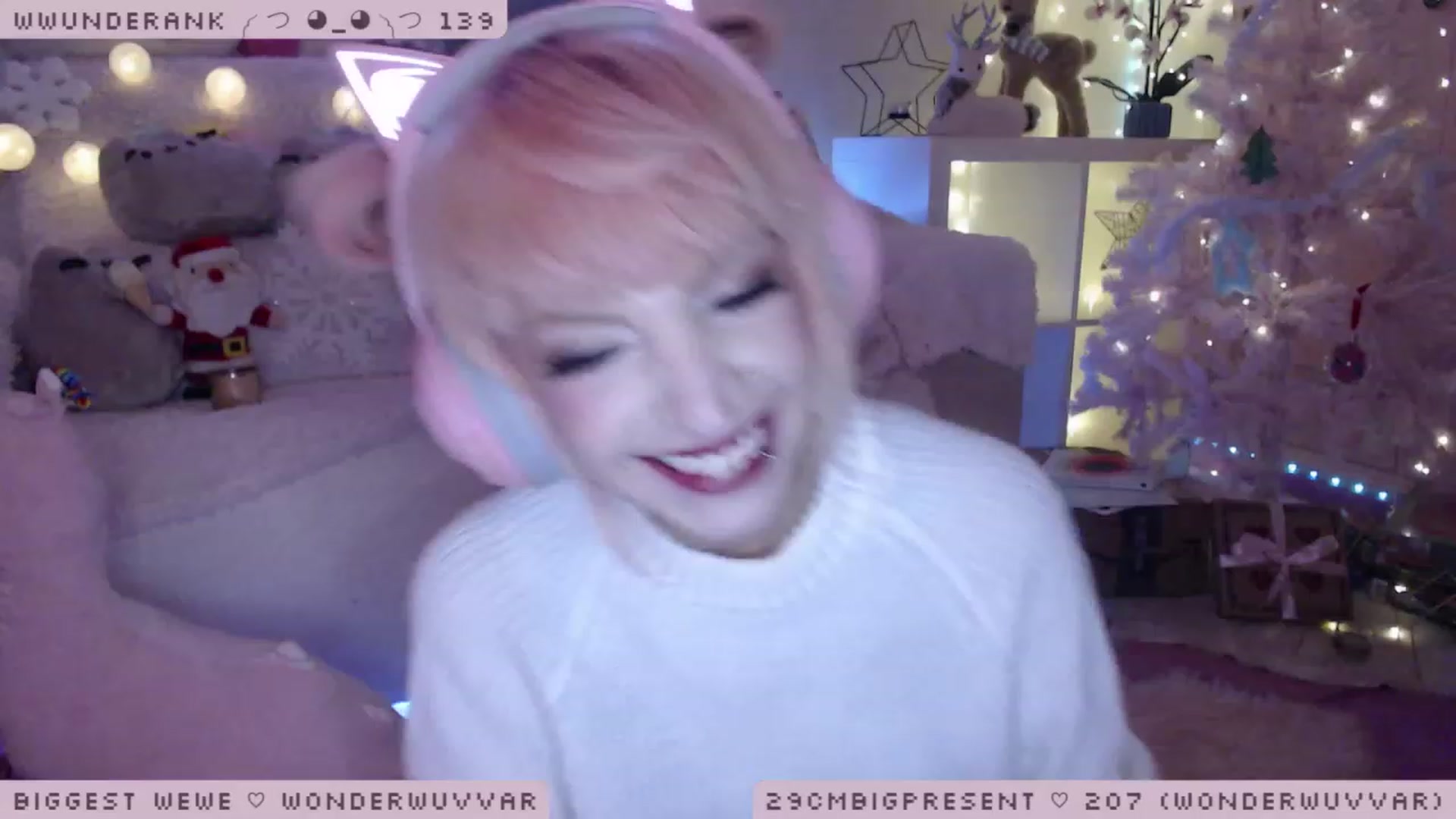 Gallery image thumbnail from WonderAna's myfreecams stream on, 12/15/2022, 22:40 image 5 of 20