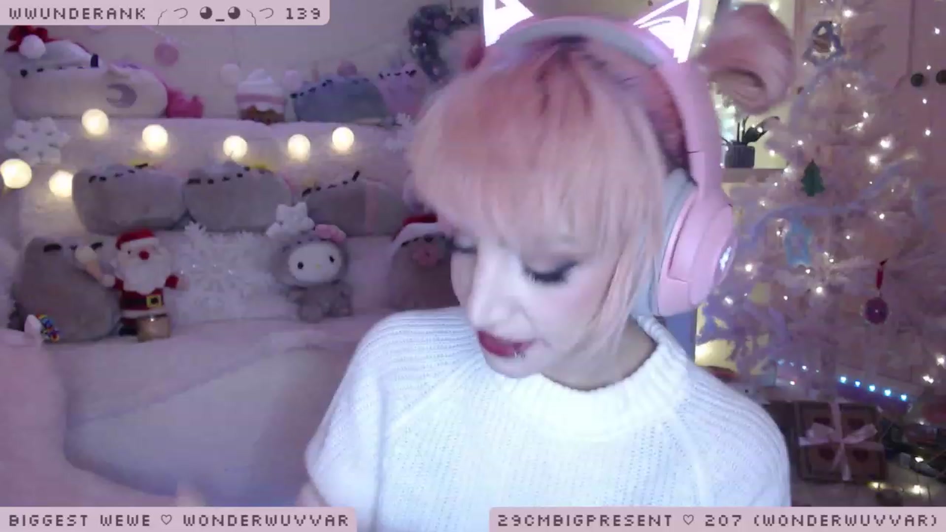 Gallery image thumbnail from WonderAna's myfreecams stream on, 12/15/2022, 22:40 image 4 of 20