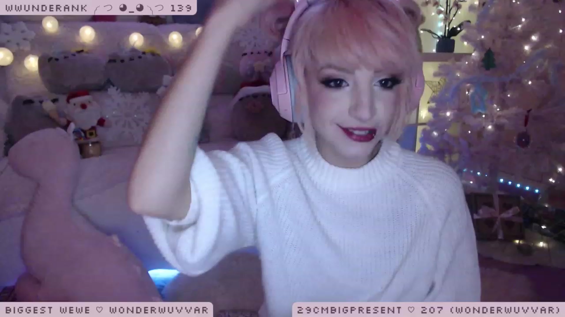 Gallery image thumbnail from WonderAna's myfreecams stream on, 12/15/2022, 22:40 image 17 of 20