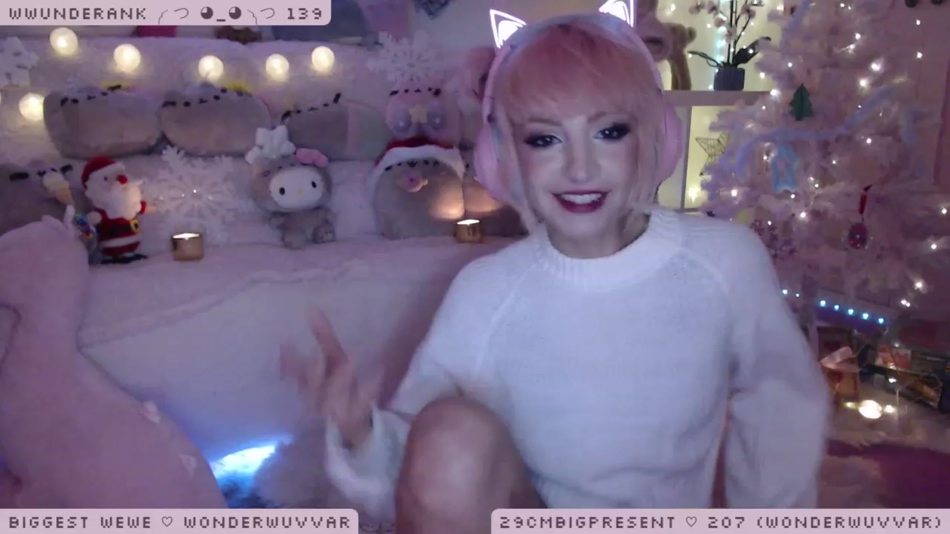 Gallery image thumbnail from WonderAna's myfreecams stream on, 12/15/2022, 23:24 image 10 of 20