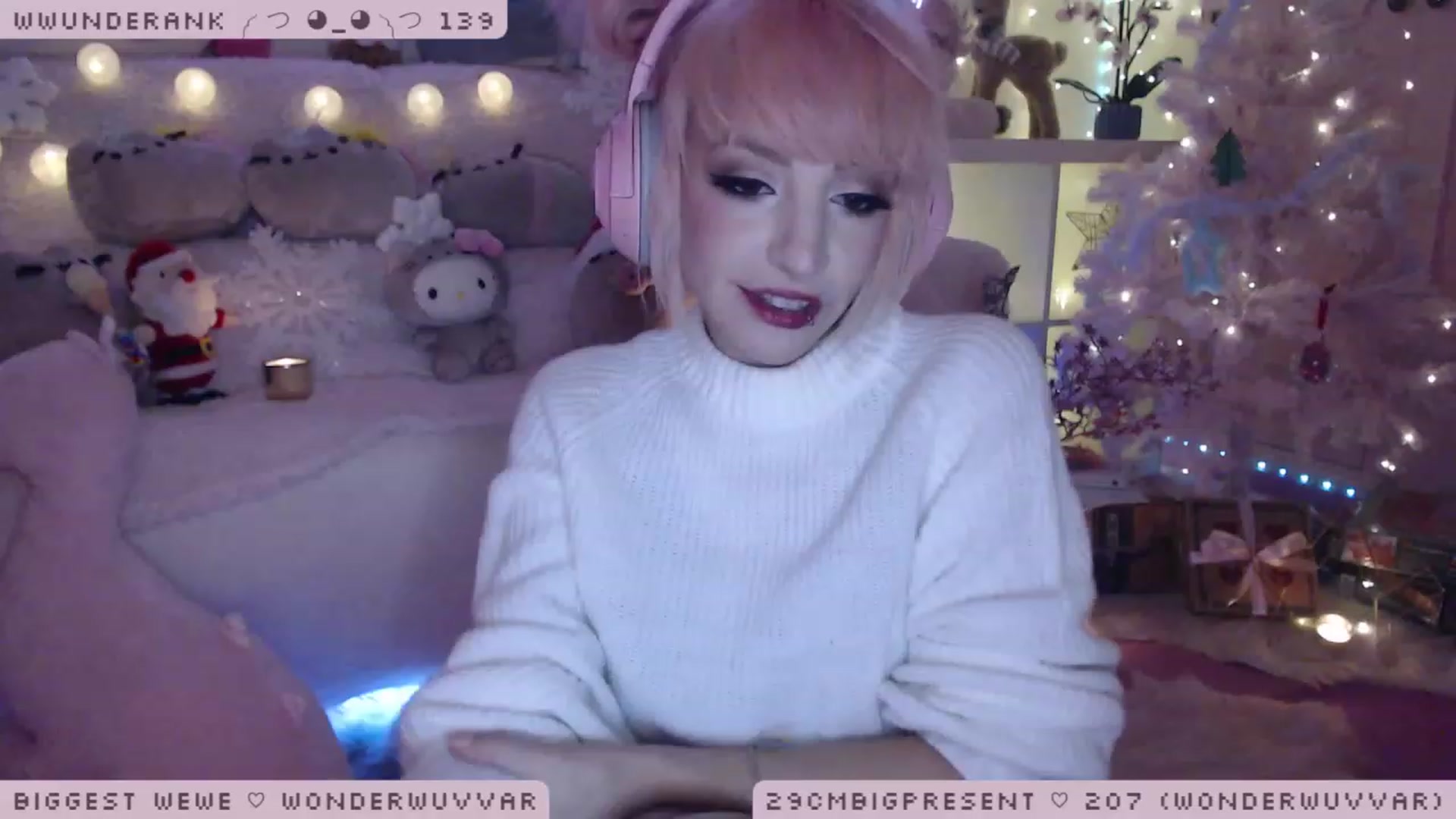 Gallery image thumbnail from WonderAna's myfreecams stream on, 12/15/2022, 23:24 image 4 of 20