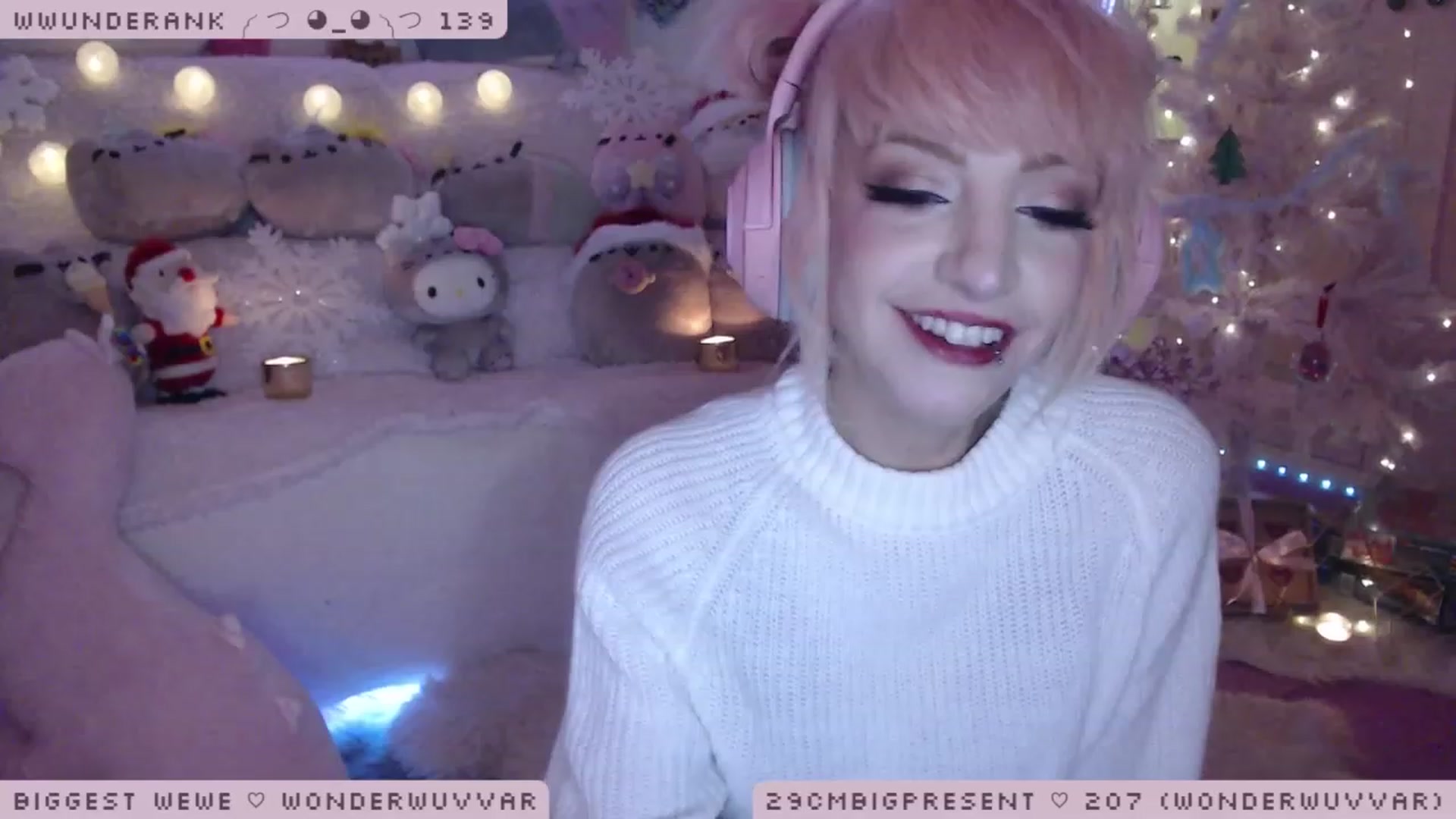 Gallery image thumbnail from WonderAna's myfreecams stream on, 12/15/2022, 23:24 image 14 of 20