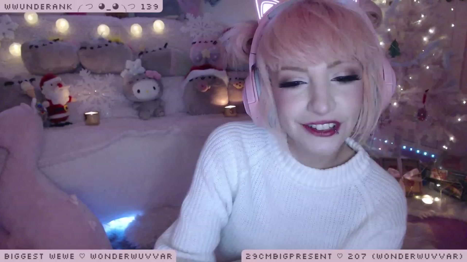 Gallery image thumbnail from WonderAna's myfreecams stream on, 12/15/2022, 23:24 image 12 of 20