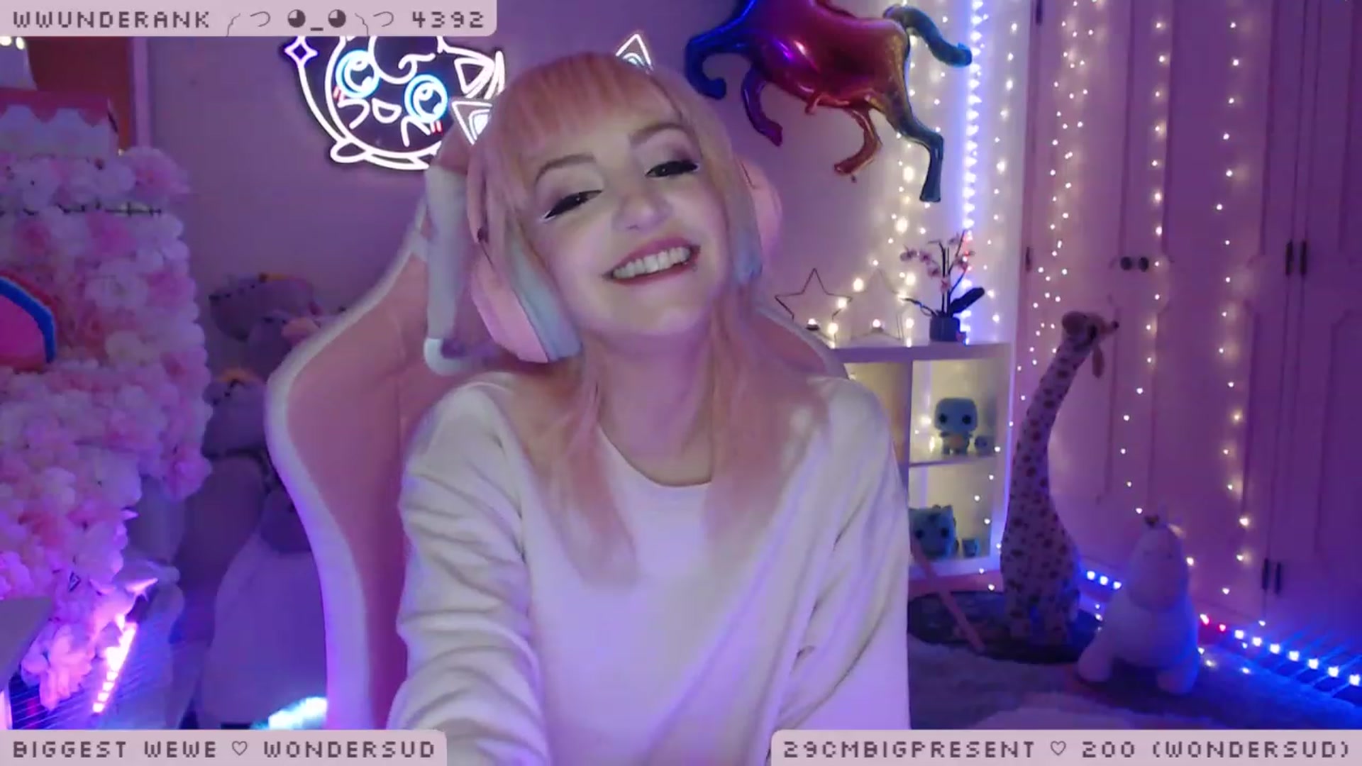Gallery image thumbnail from WonderAna's myfreecams stream on, 01/04/2023, 24:08 image 8 of 20