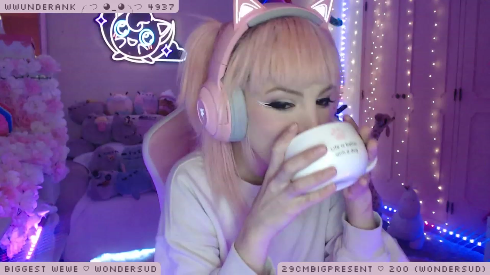 Gallery image thumbnail from WonderAna's myfreecams stream on, 01/04/2023, 01:06 image 1 of 20