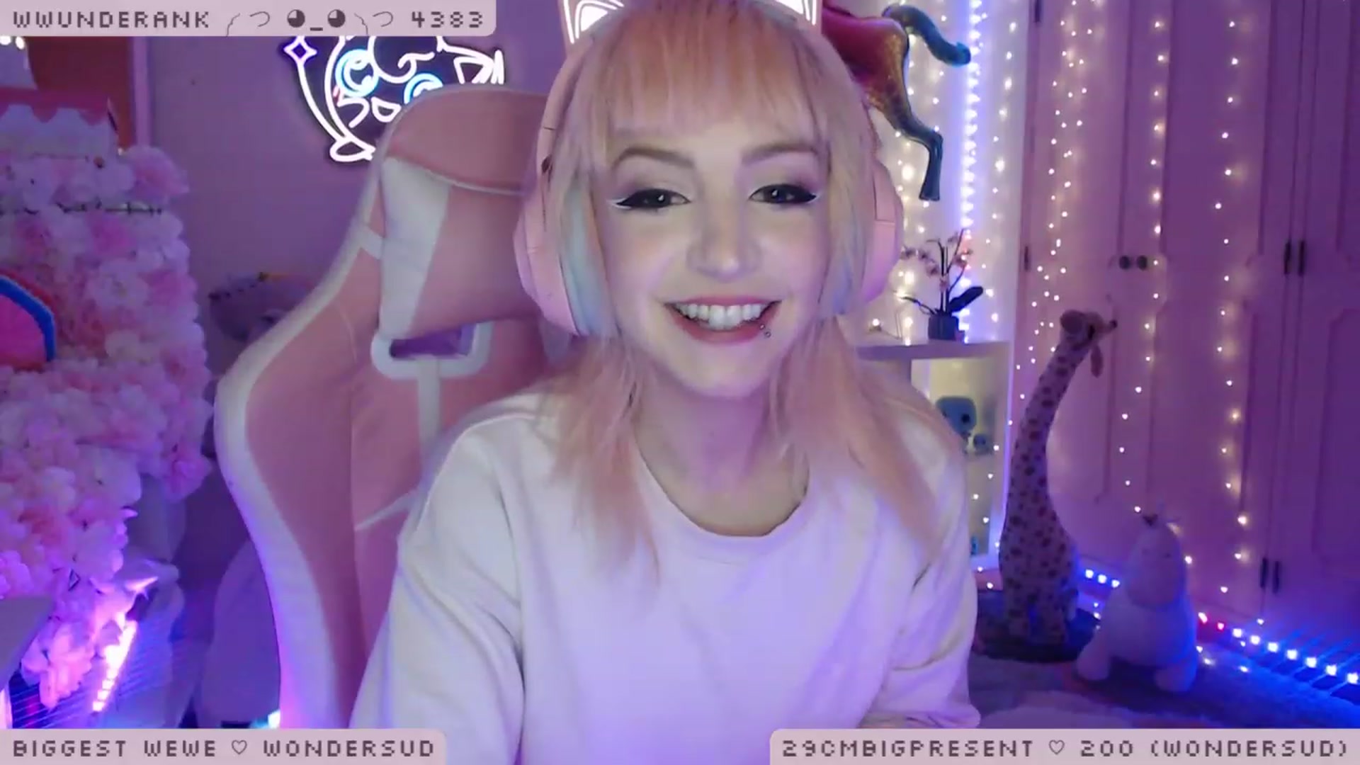 Gallery image thumbnail from WonderAna's myfreecams stream on, 01/04/2023, 01:06 image 7 of 20