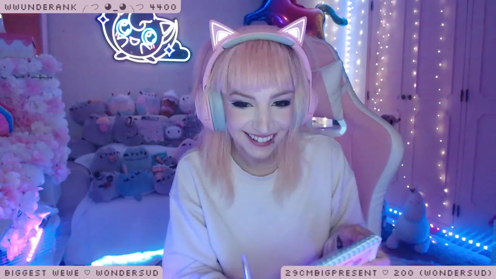 Gallery image thumbnail from WonderAna's myfreecams stream on, 01/04/2023, 01:06 image 4 of 20