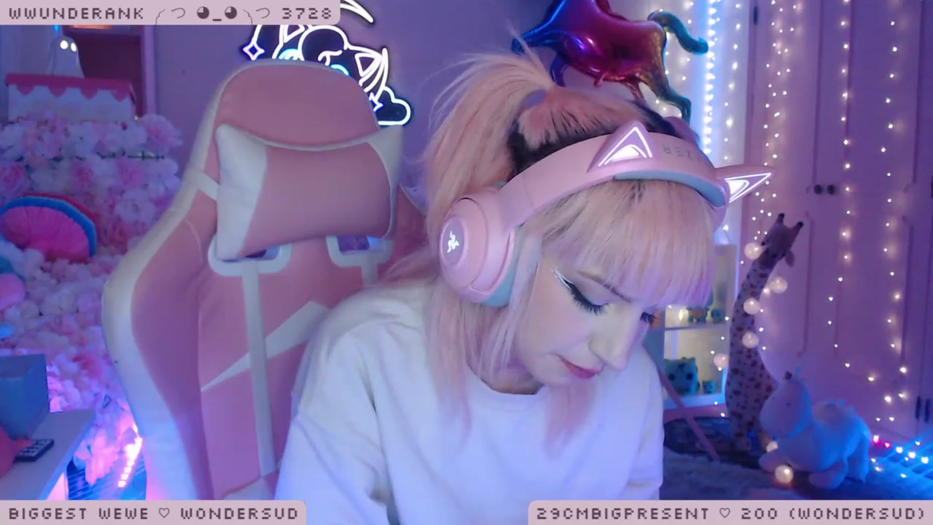 Gallery image thumbnail from WonderAna's myfreecams stream on, 01/04/2023, 01:34 image 11 of 20
