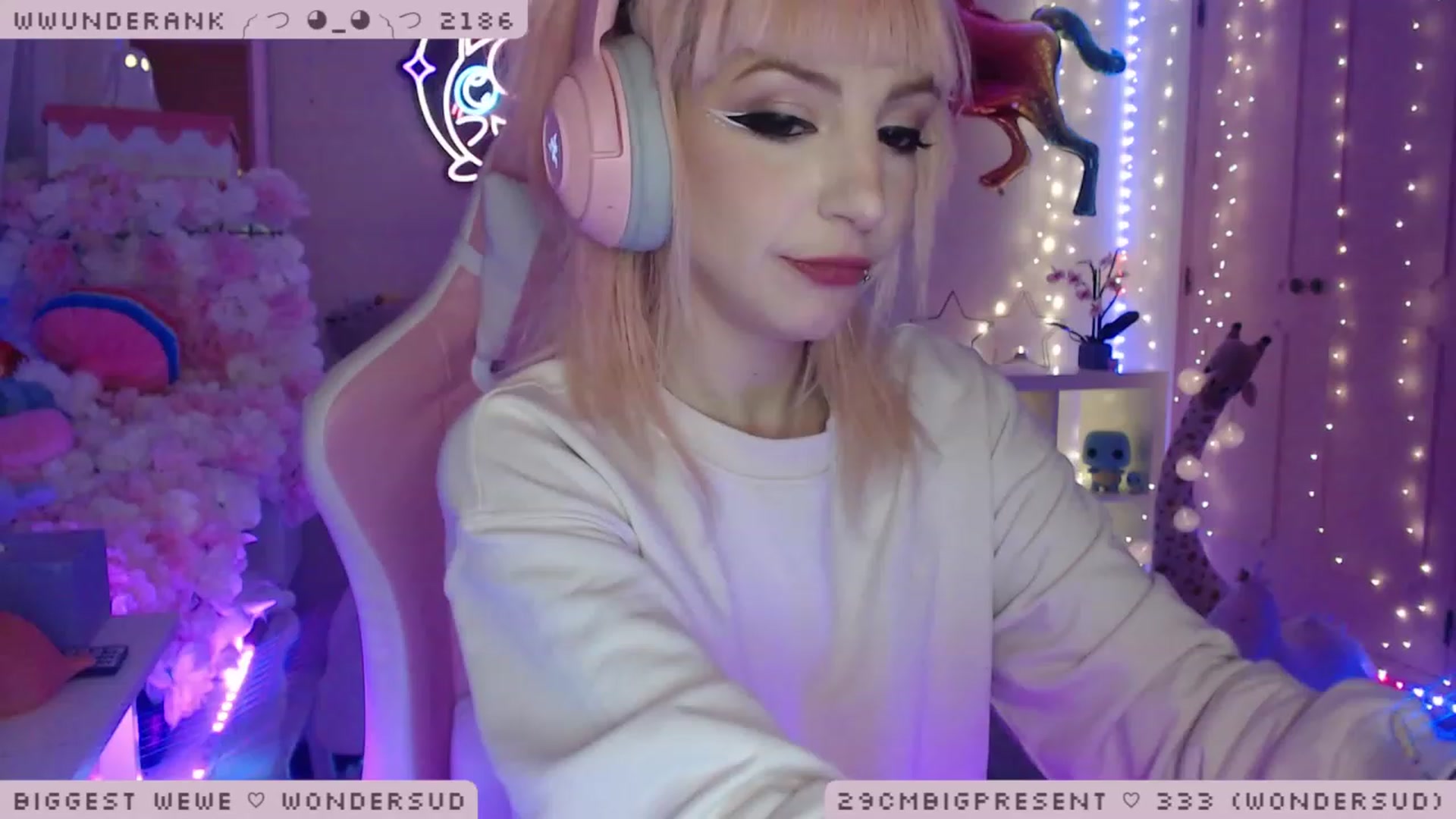 Gallery image thumbnail from WonderAna's myfreecams stream on, 01/04/2023, 02:40 image 17 of 20