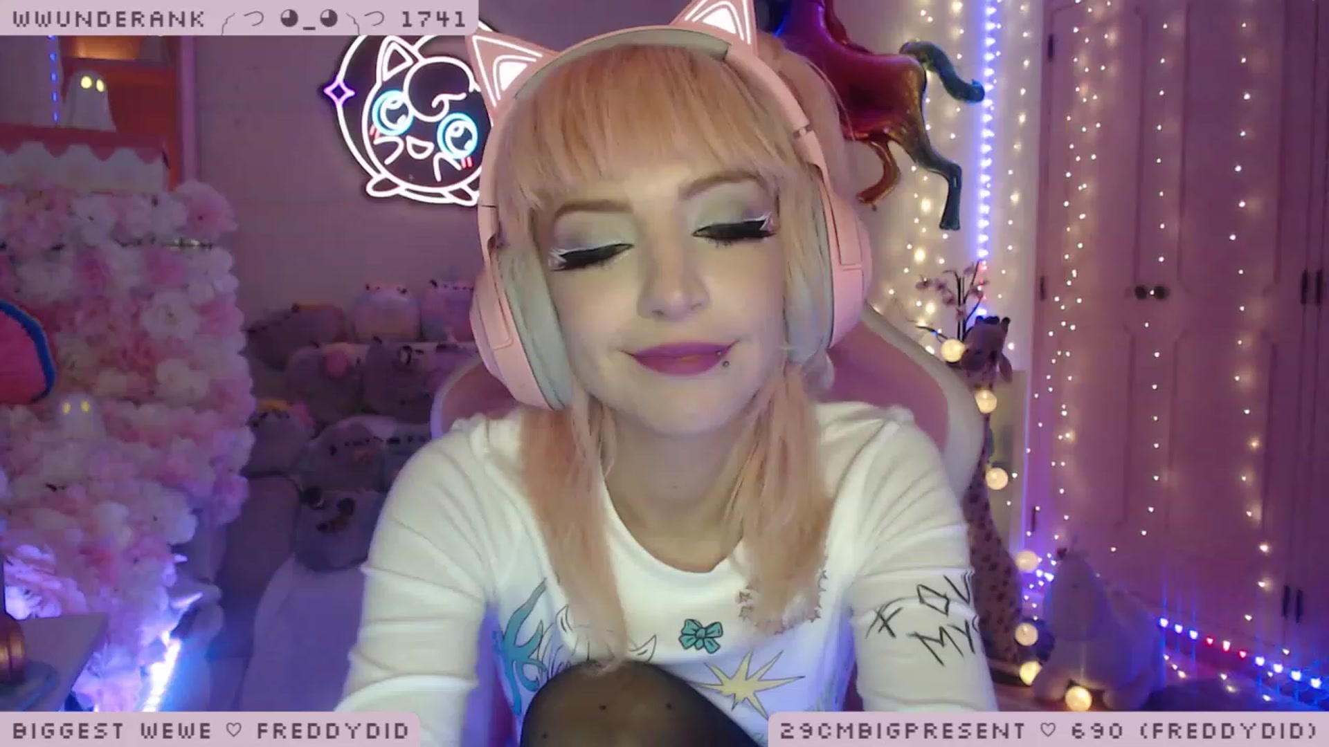 Gallery image thumbnail from WonderAna's myfreecams stream on, 01/05/2023, 01:54 image 2 of 20