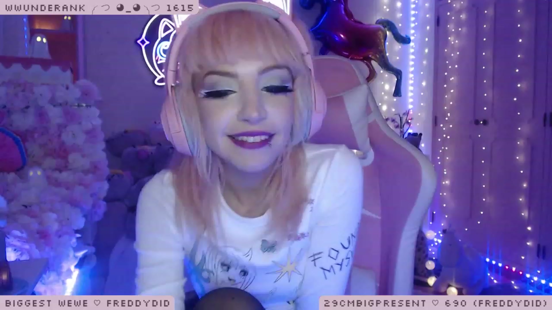 Gallery image thumbnail from WonderAna's myfreecams stream on, 01/05/2023, 01:54 image 4 of 20