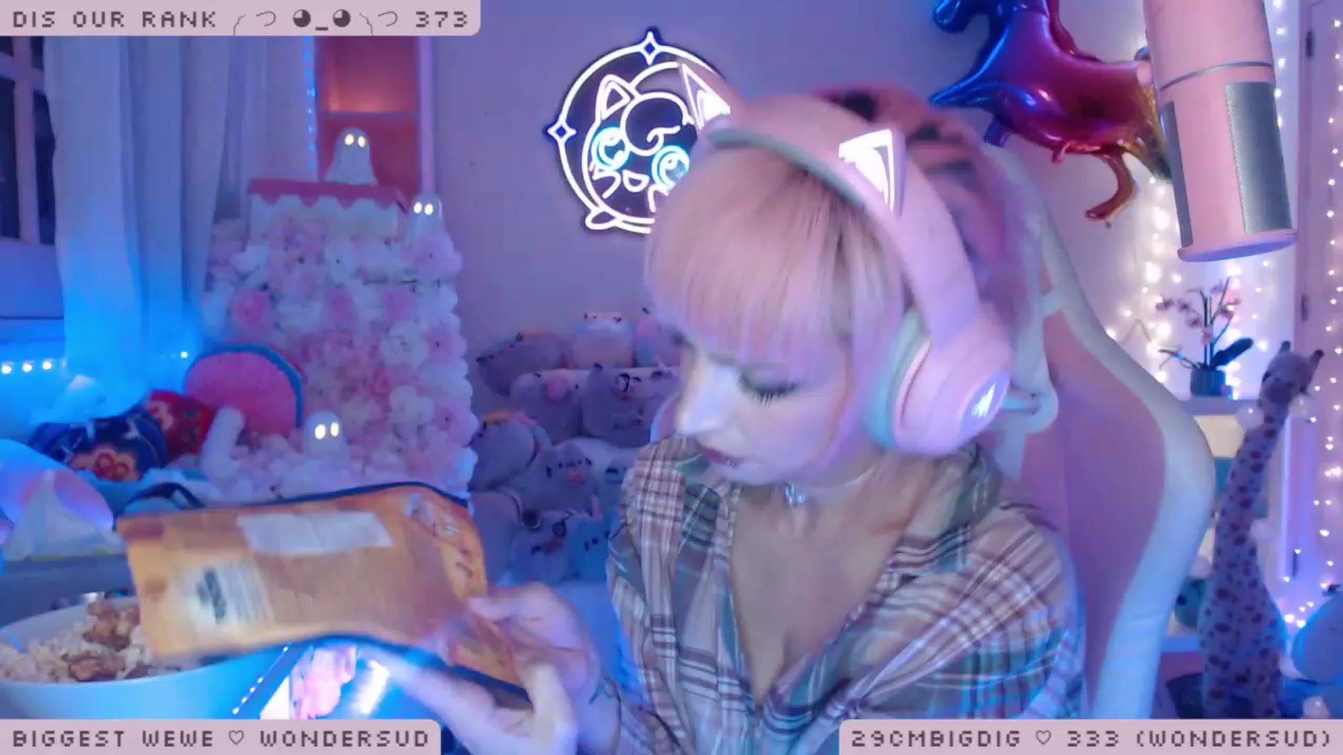 Gallery image thumbnail from WonderAna's myfreecams stream on, 01/07/2023, 23:40 image 20 of 20